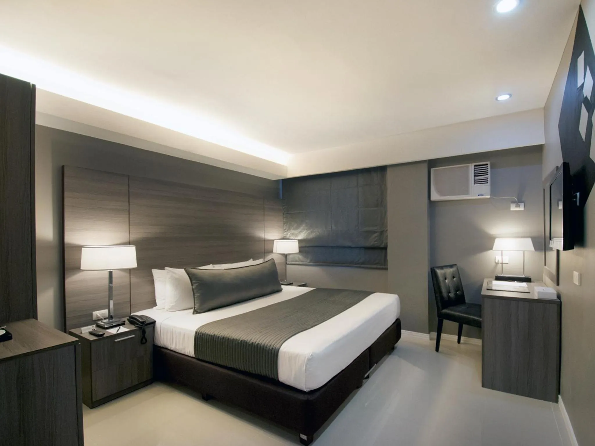 Bedroom in Astoria Greenbelt