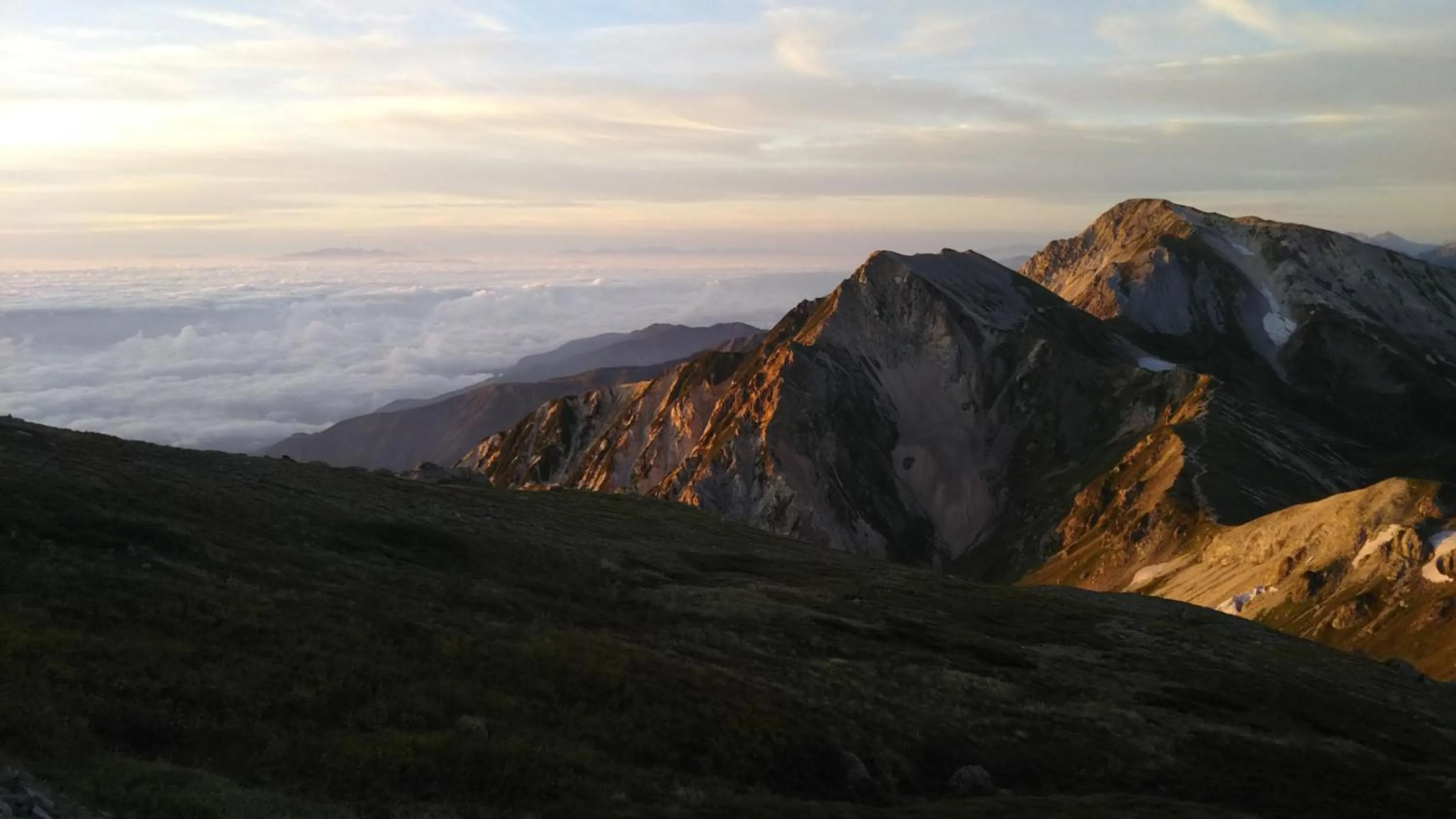 Hiking in Sunny Side Hut