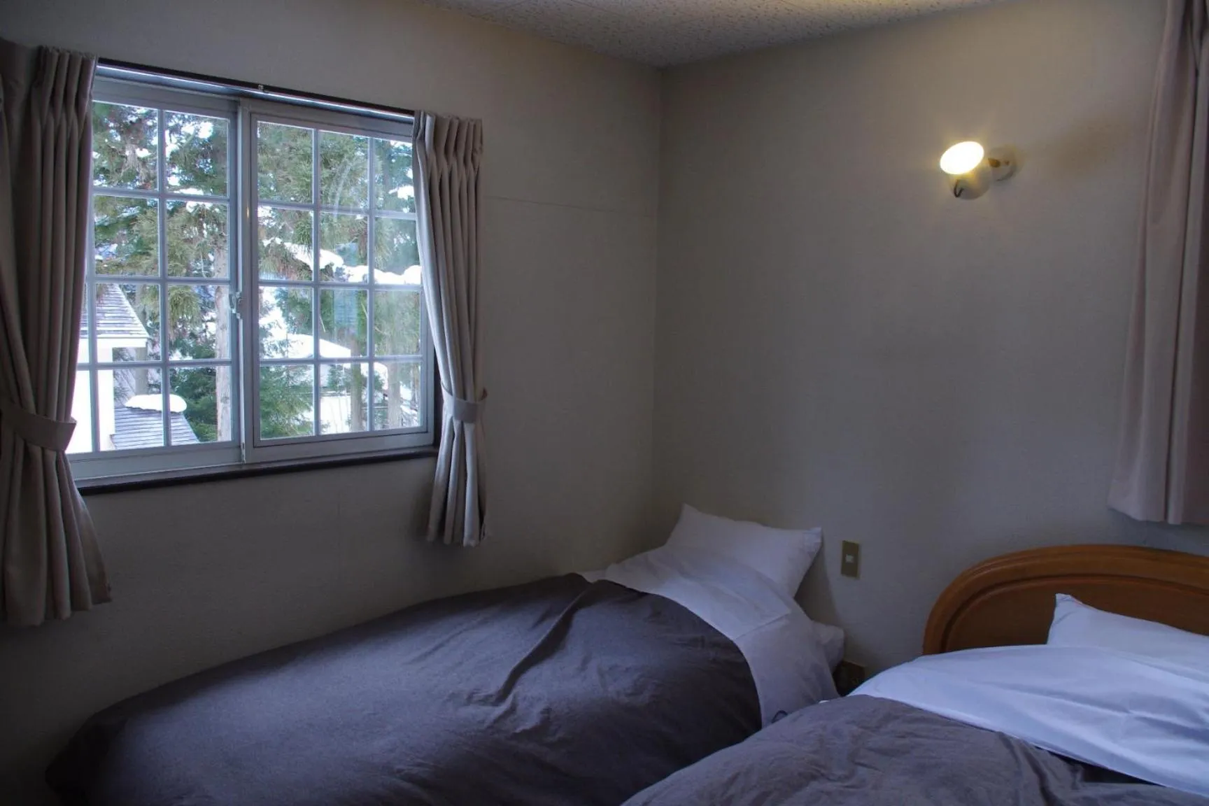 Bed in Sunny Side Hut