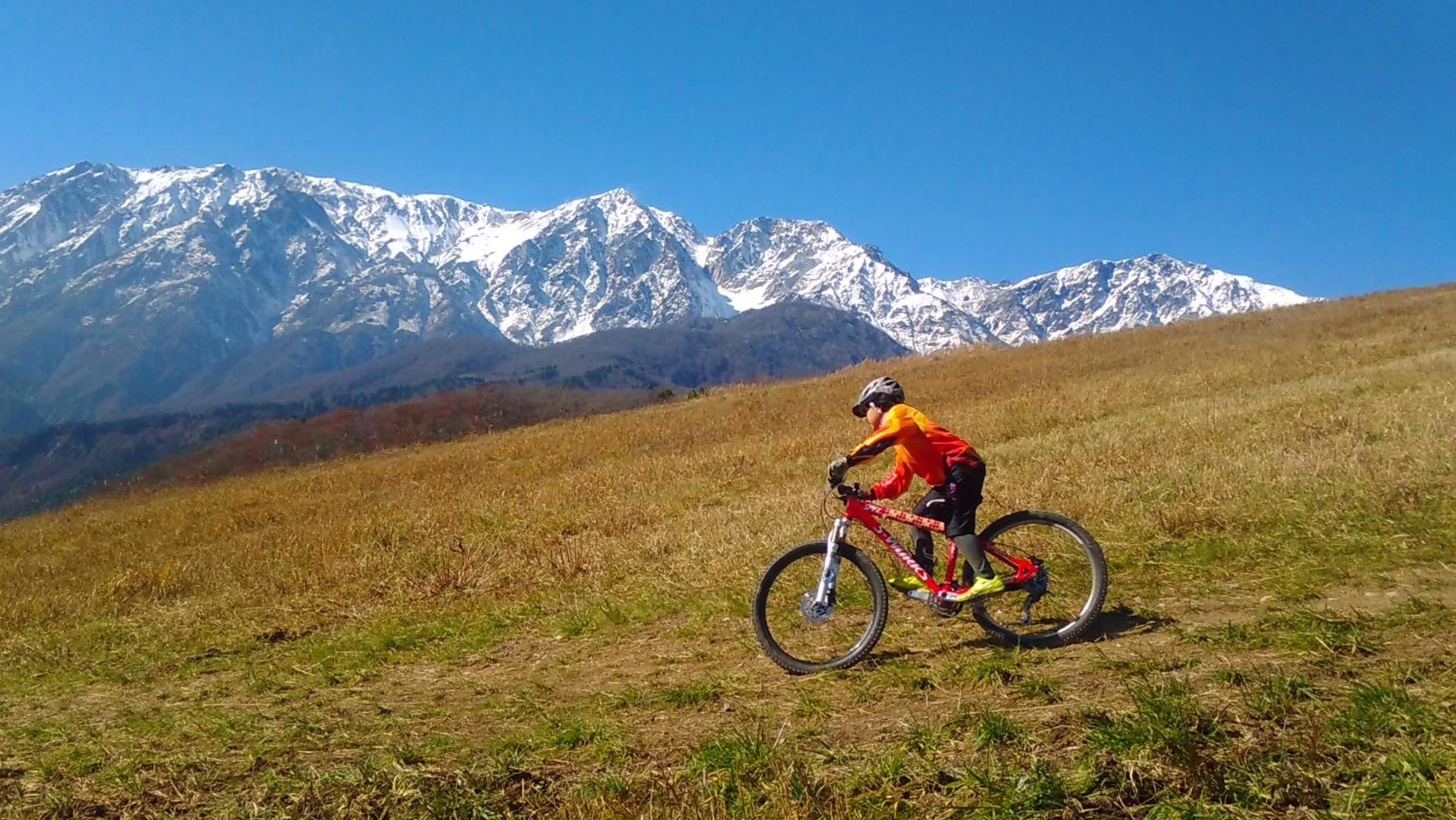 Cycling in Sunny Side Hut
