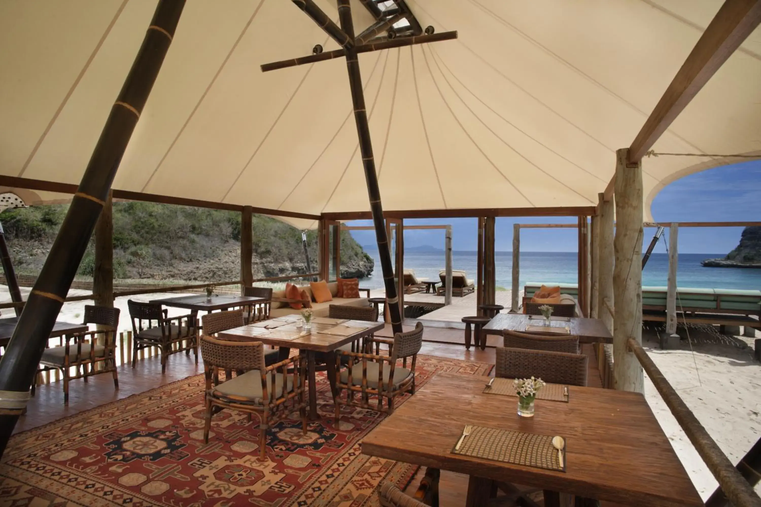 Restaurant/places to eat in Jeeva Beloam Beach Camp Restaurant/places to eat in Jeeva Beloam Beach Camp