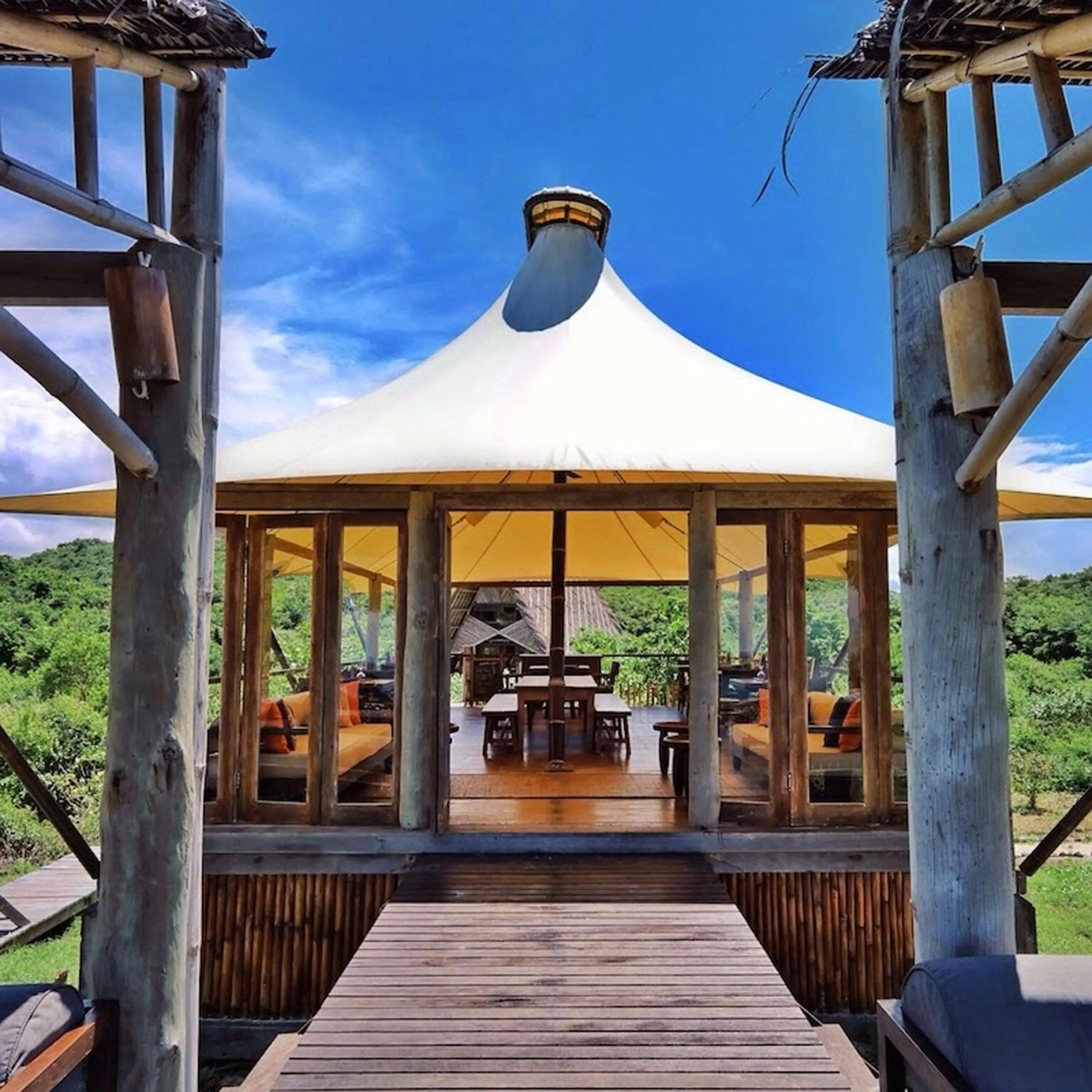 Restaurant/places to eat in Jeeva Beloam Beach Camp