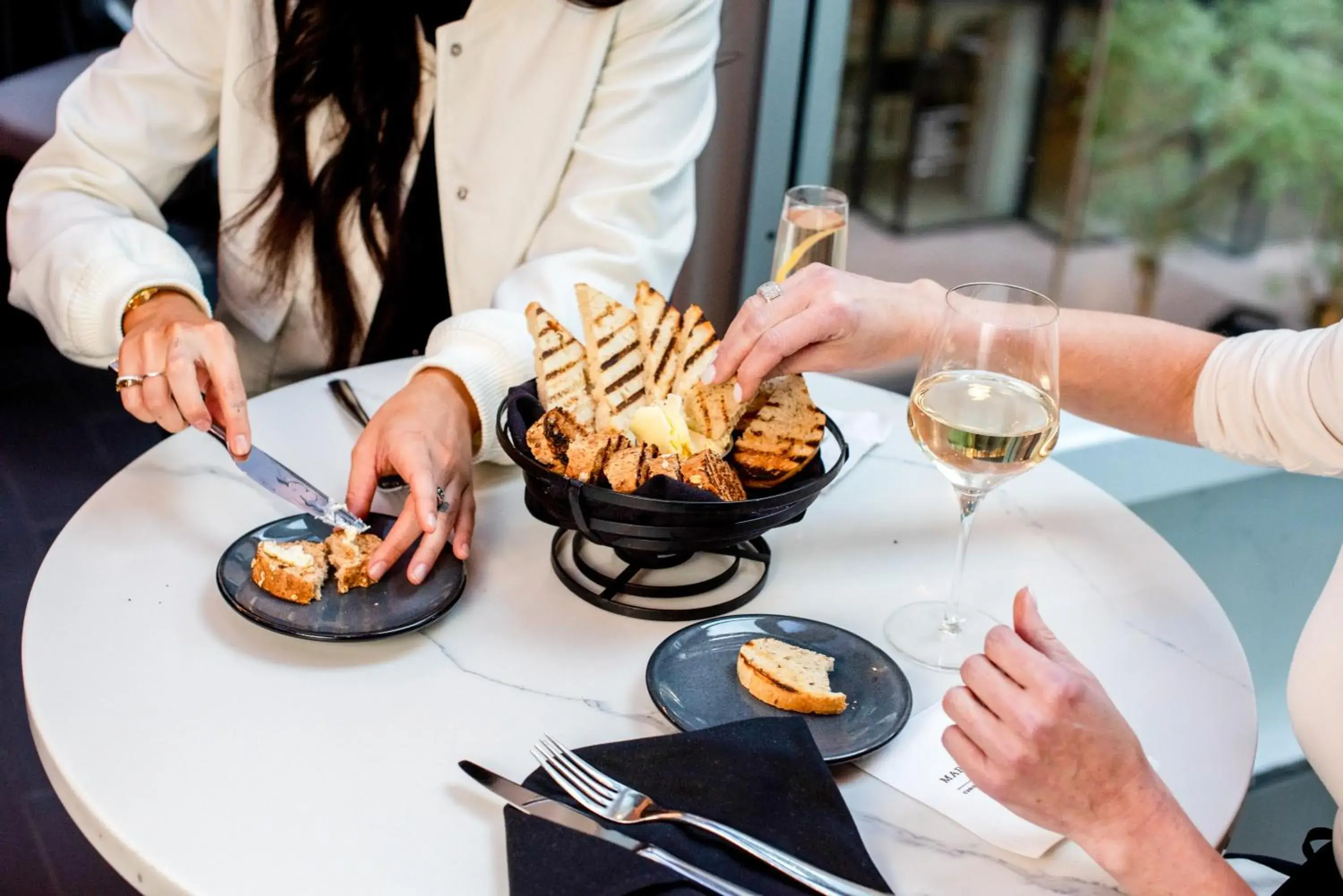 Restaurant/places to eat in The Marquette Hotel, Curio Collection by Hilton Restaurant/places to eat in The Marquette Hotel, Curio Collection by Hilton