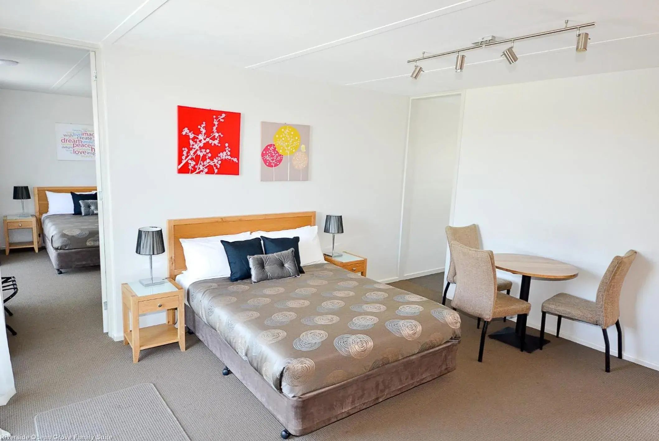 Bed in Riverside Ocean Grove Bed in Riverside Ocean Grove