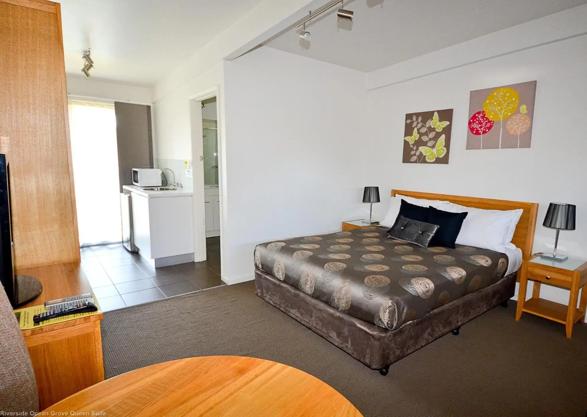 Photo of the whole room, Bed in Riverside Ocean Grove Photo of the whole room, Bed in Riverside Ocean Grove