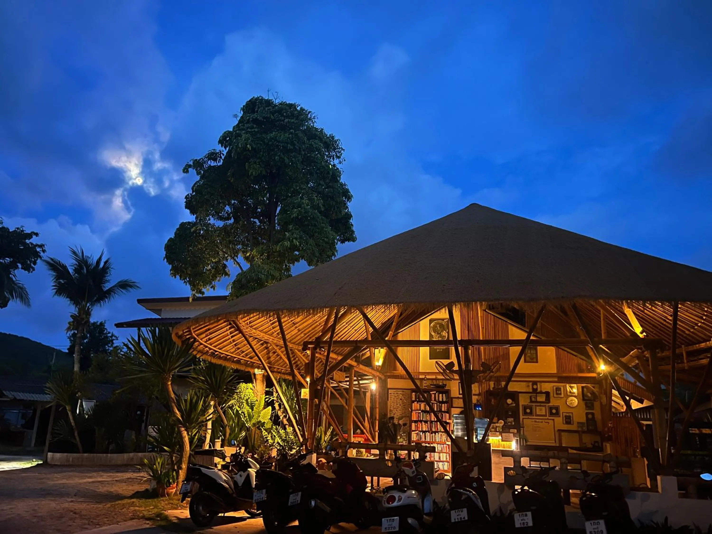 Lobby or reception in Coco Lanta Resort - SHA Extra Plus