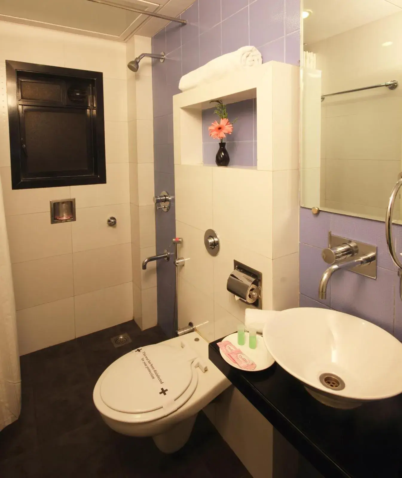 Bathroom in Hotel Columbus Bathroom in Hotel Columbus