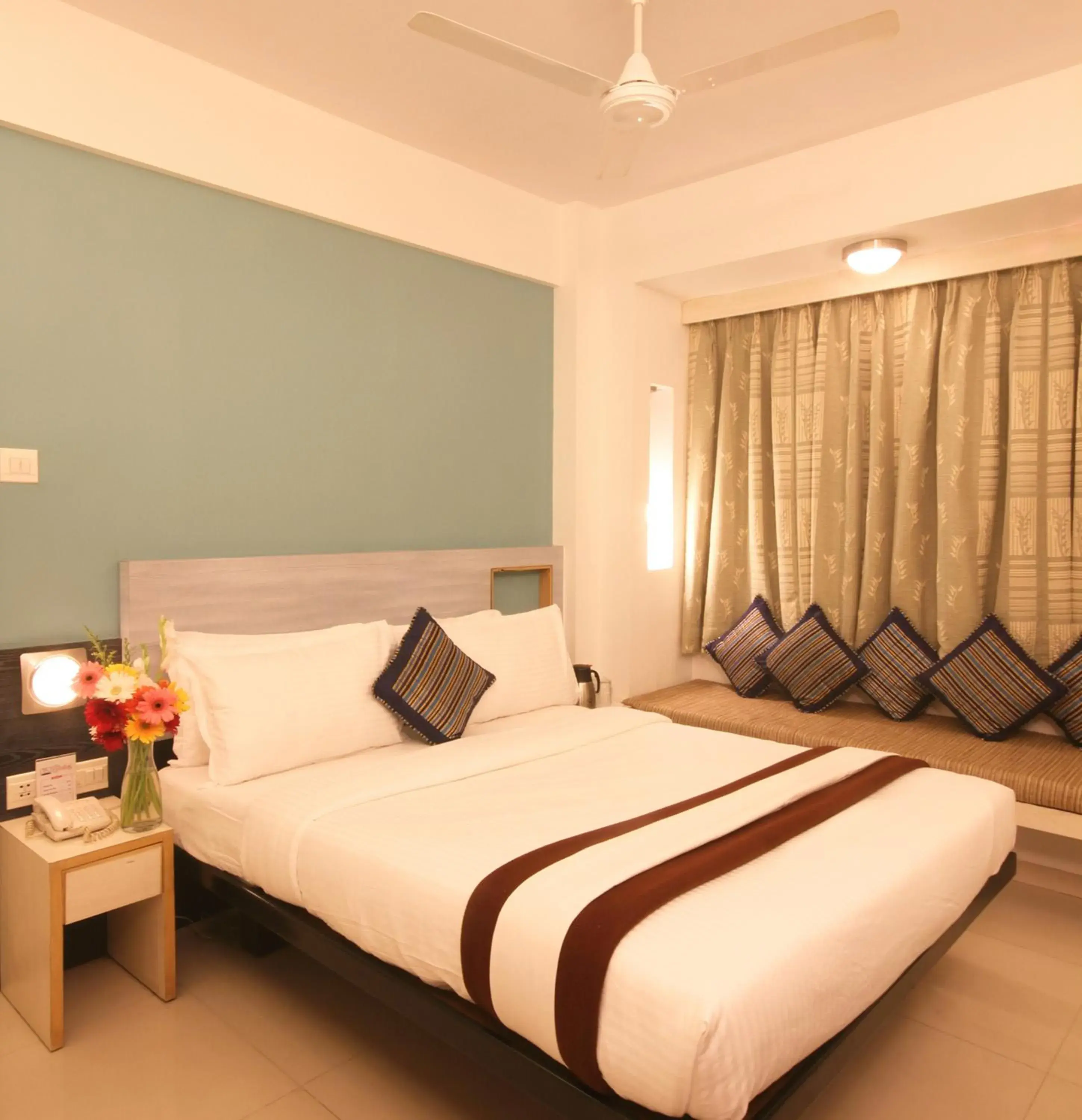 Bedroom, Bed in Hotel Columbus Bedroom, Bed in Hotel Columbus