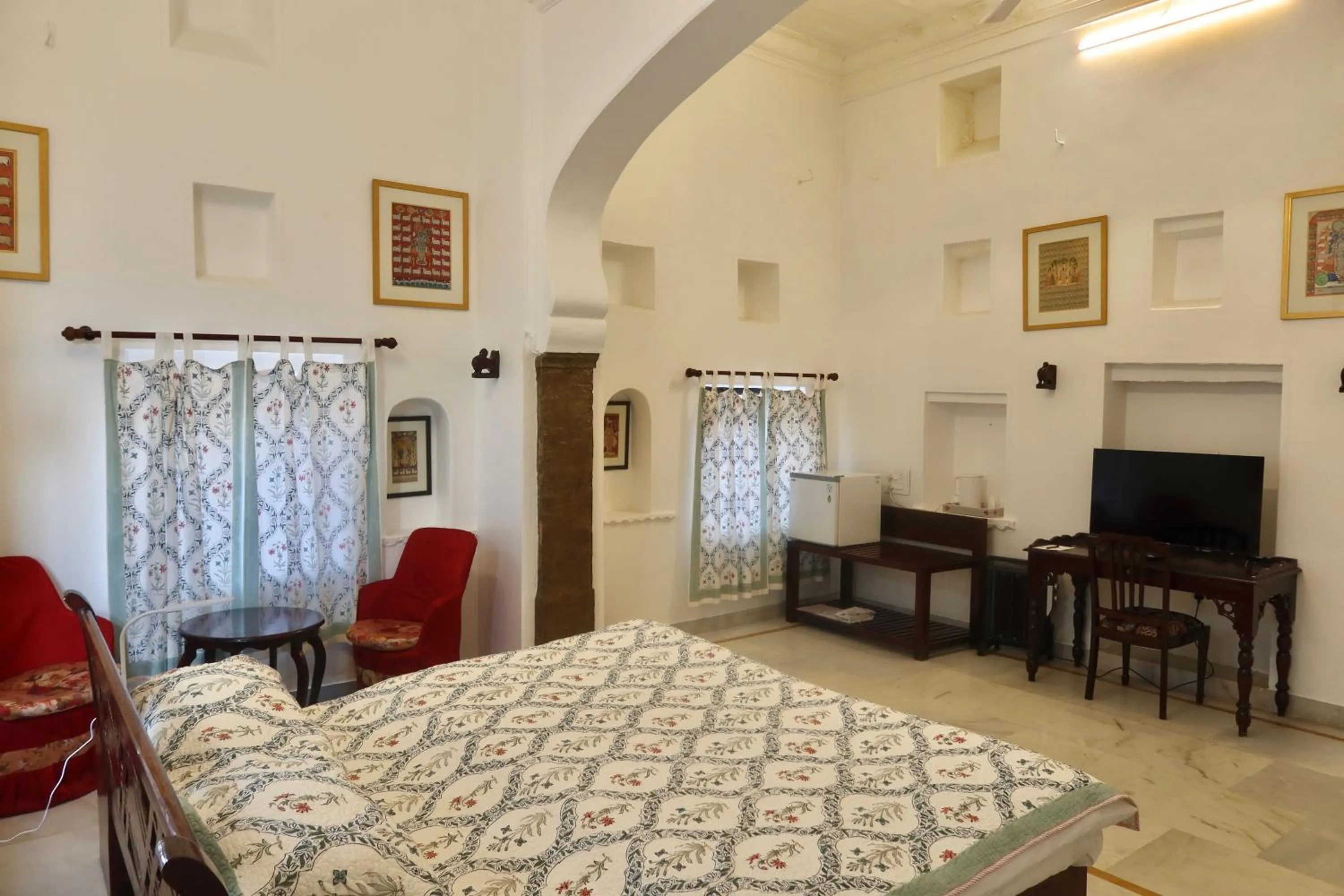 Decorative detail, Bed in Dev Niwas - Heritage Hotel