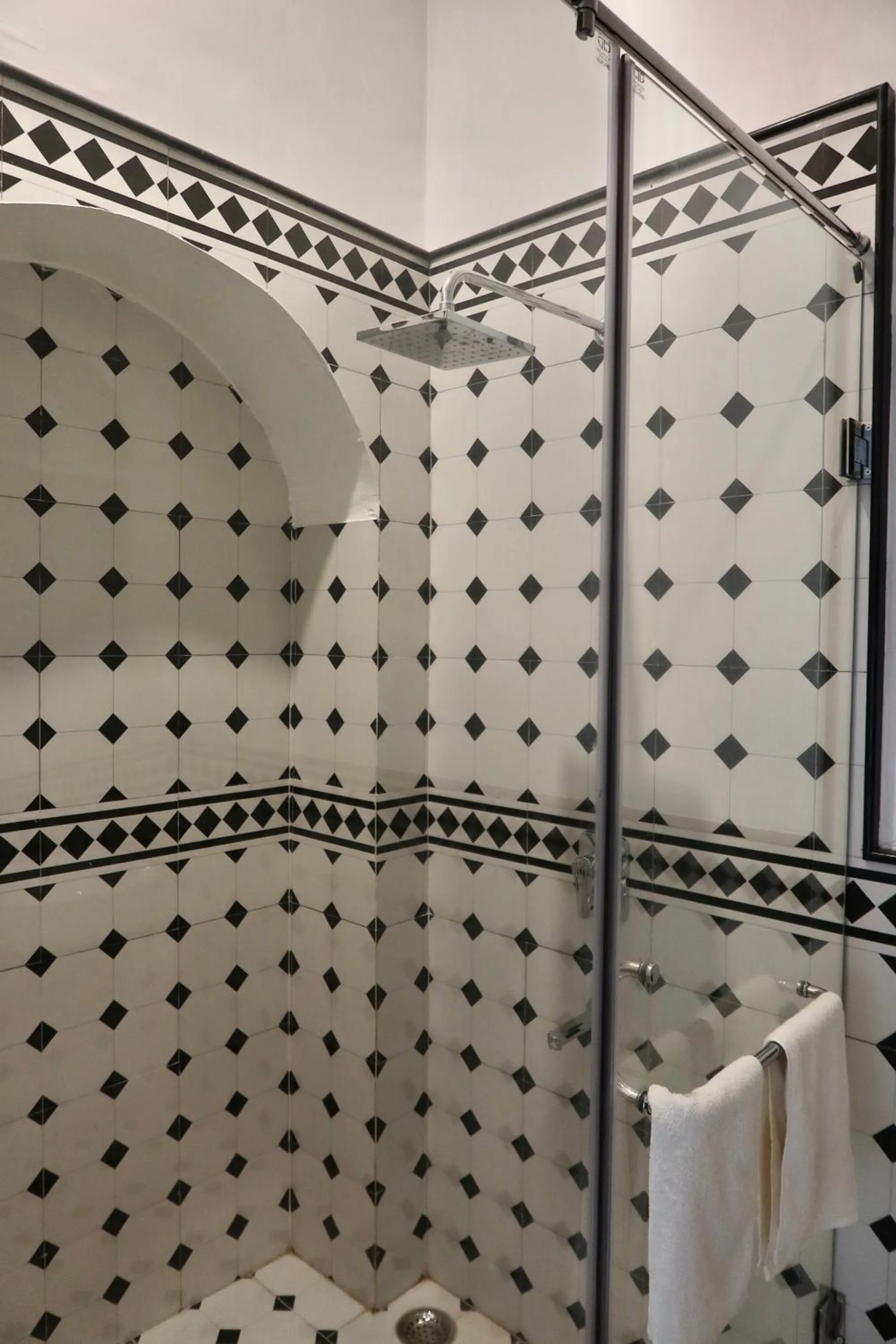 Bathroom in Dev Niwas - Heritage Hotel