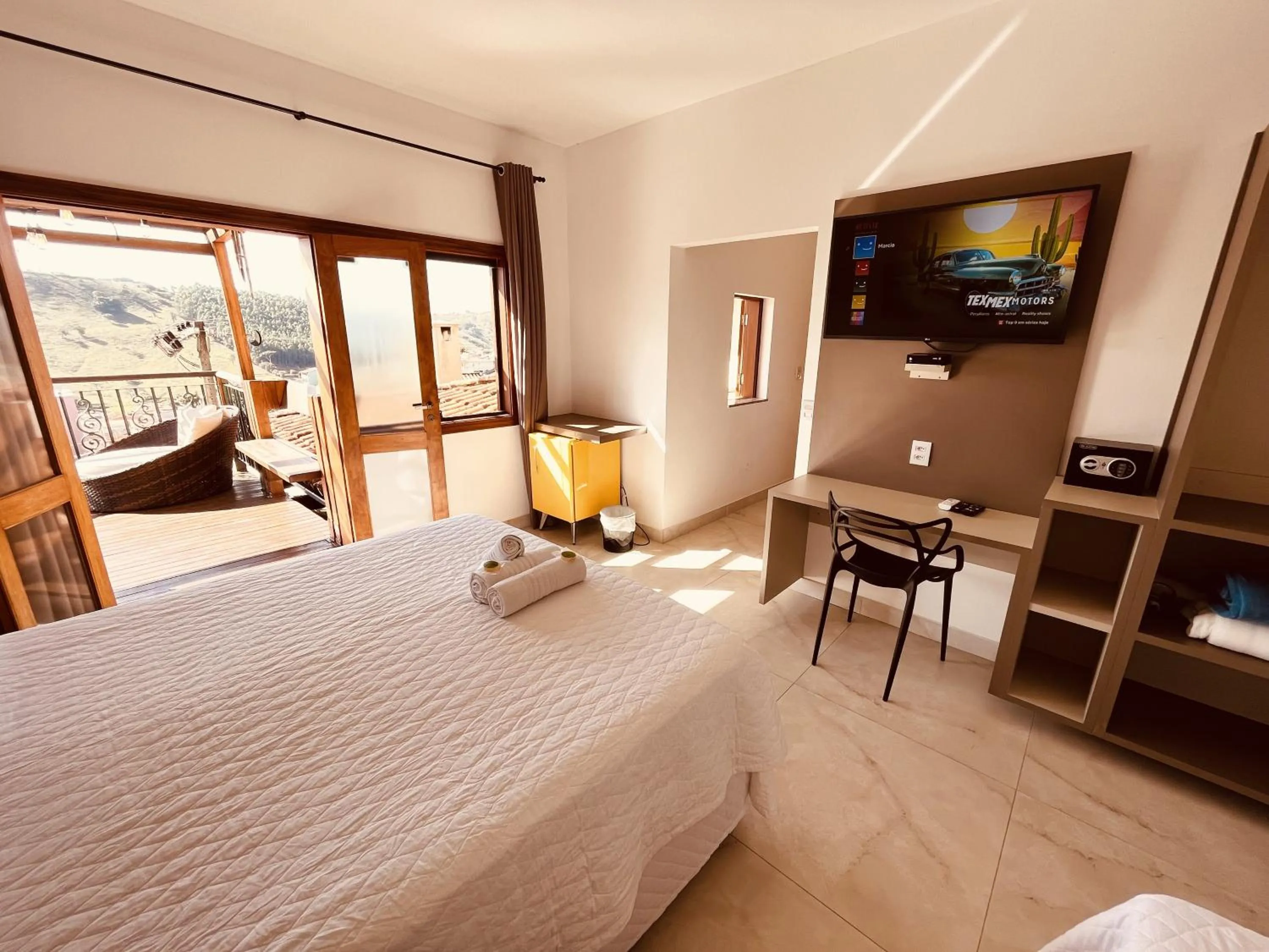 TV and multimedia, Bed in Pousada Quintal da Lua