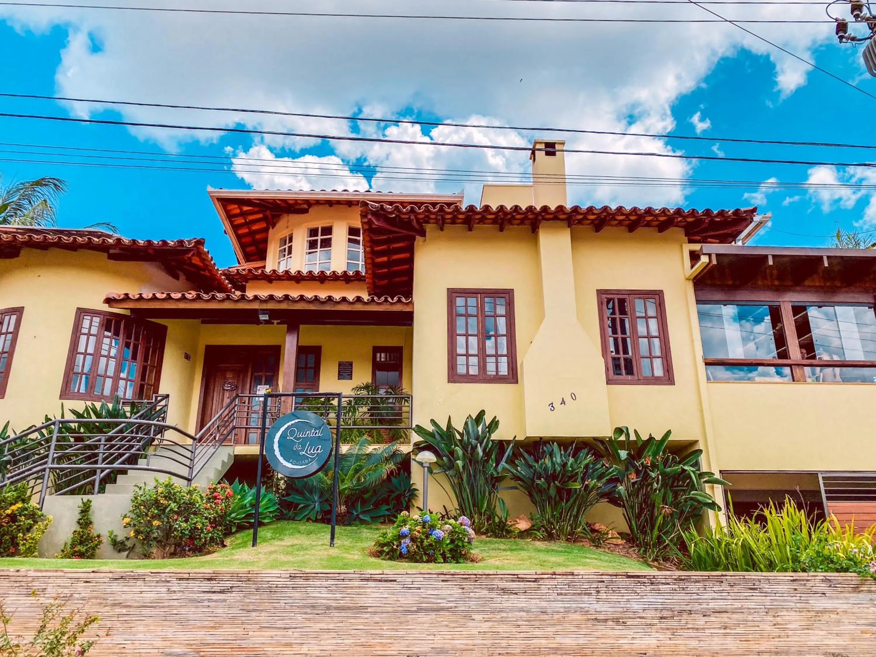 Facade/entrance in Pousada Quintal da Lua