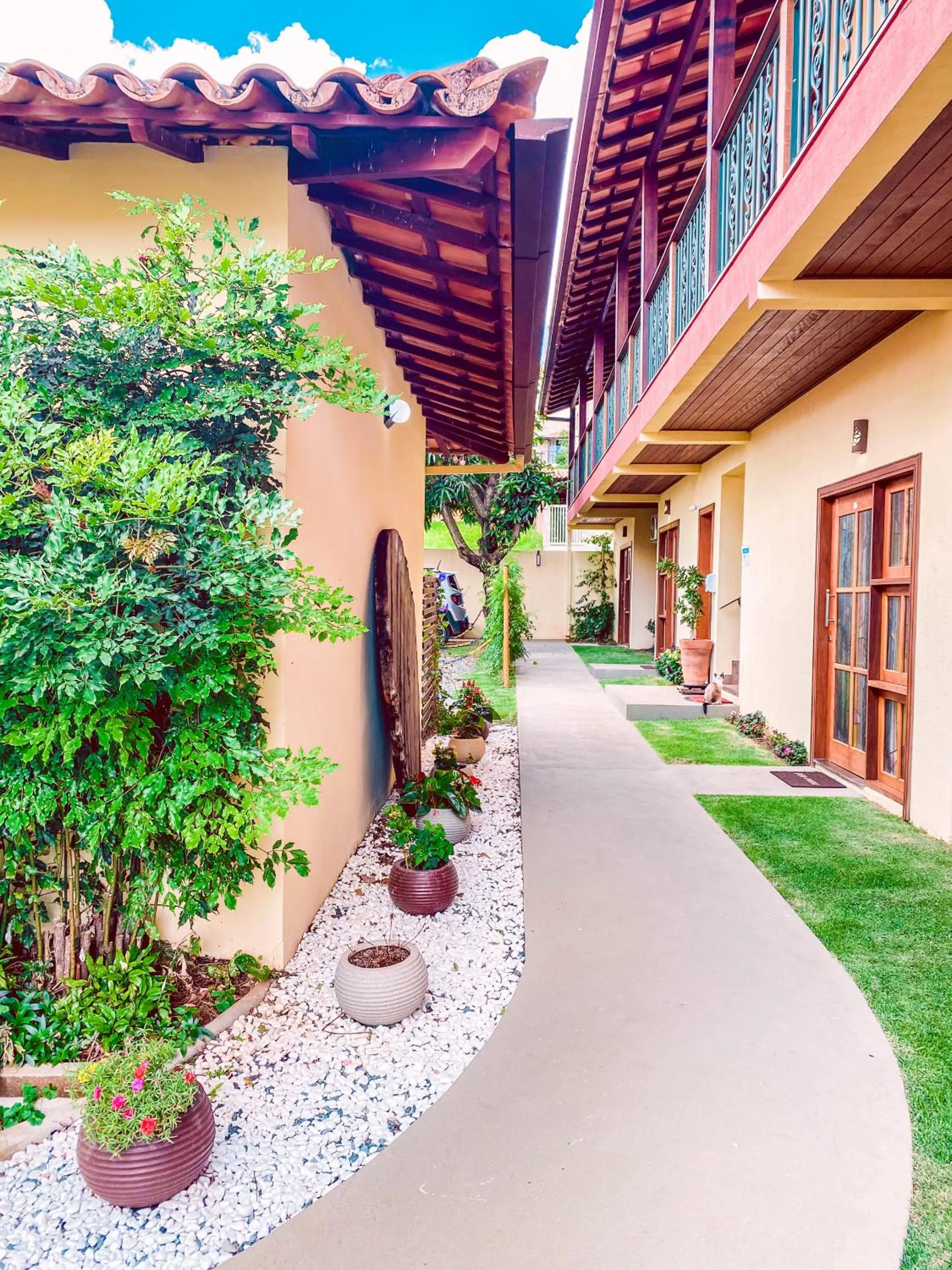 Inner courtyard view in Pousada Quintal da Lua
