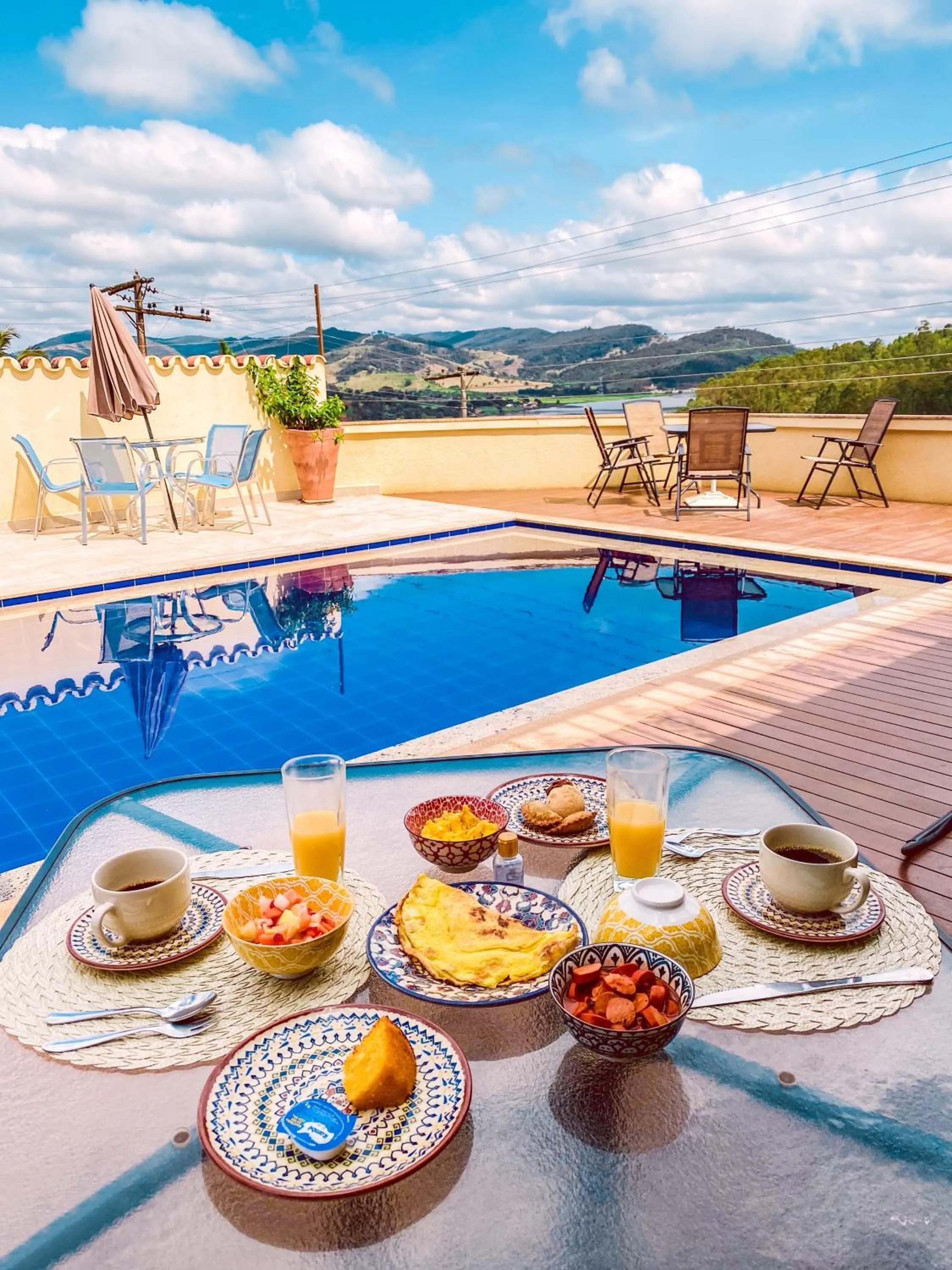 Swimming pool in Pousada Quintal da Lua