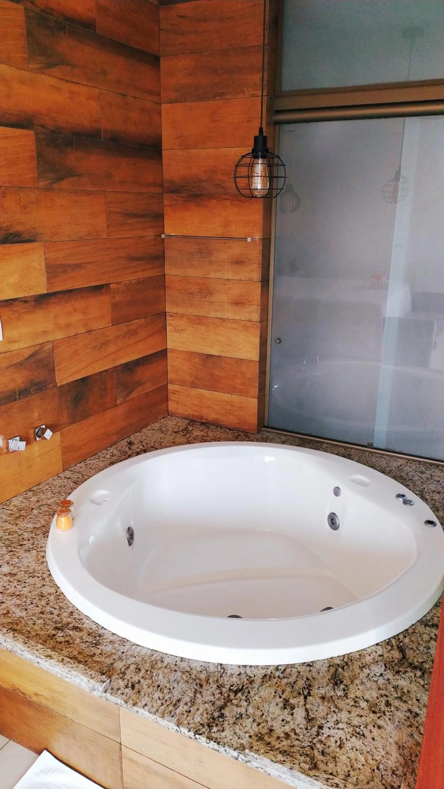 Hot Tub in Pousada Quintal da Lua