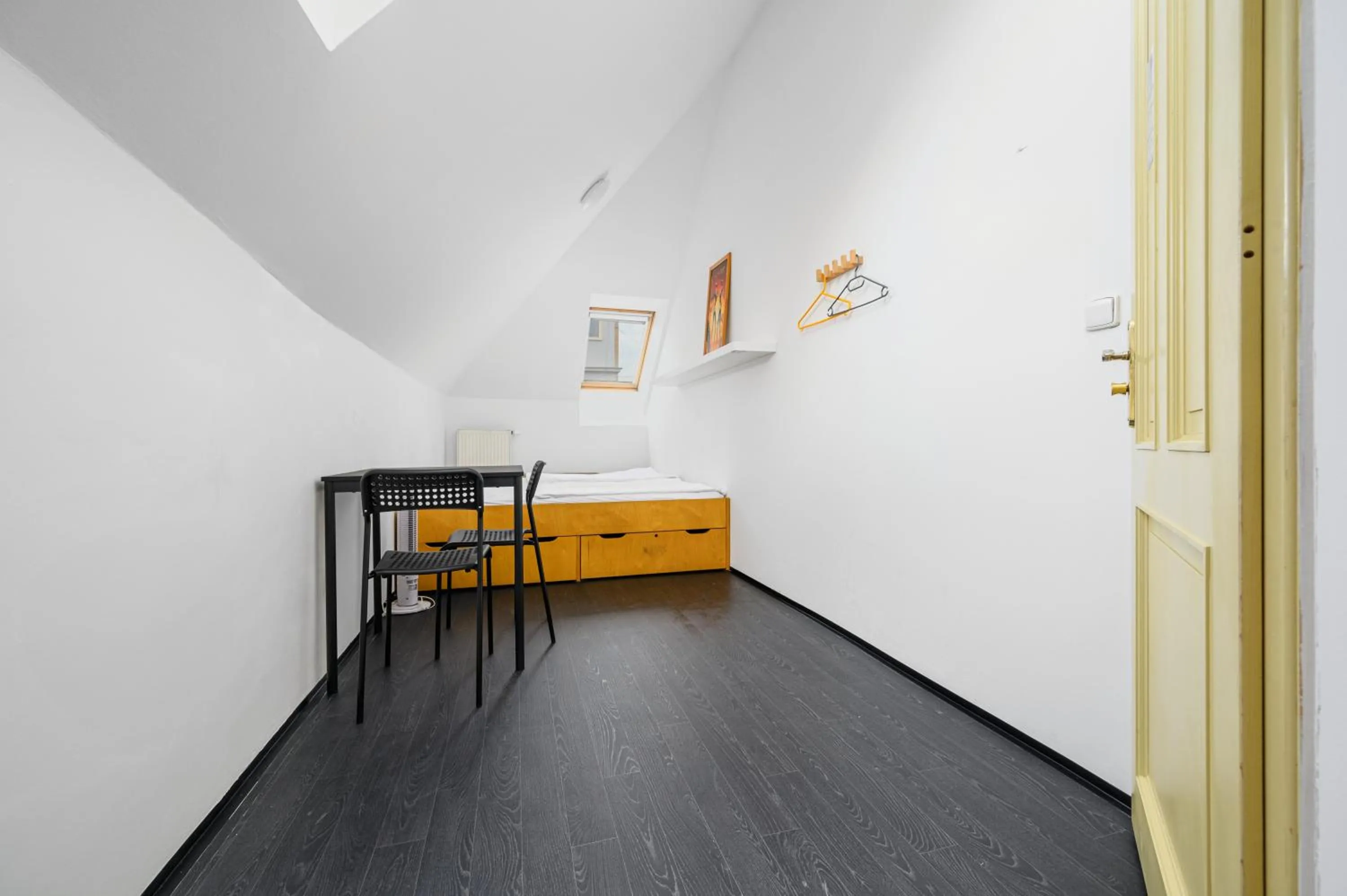 Bed in Wellness Rooms Central