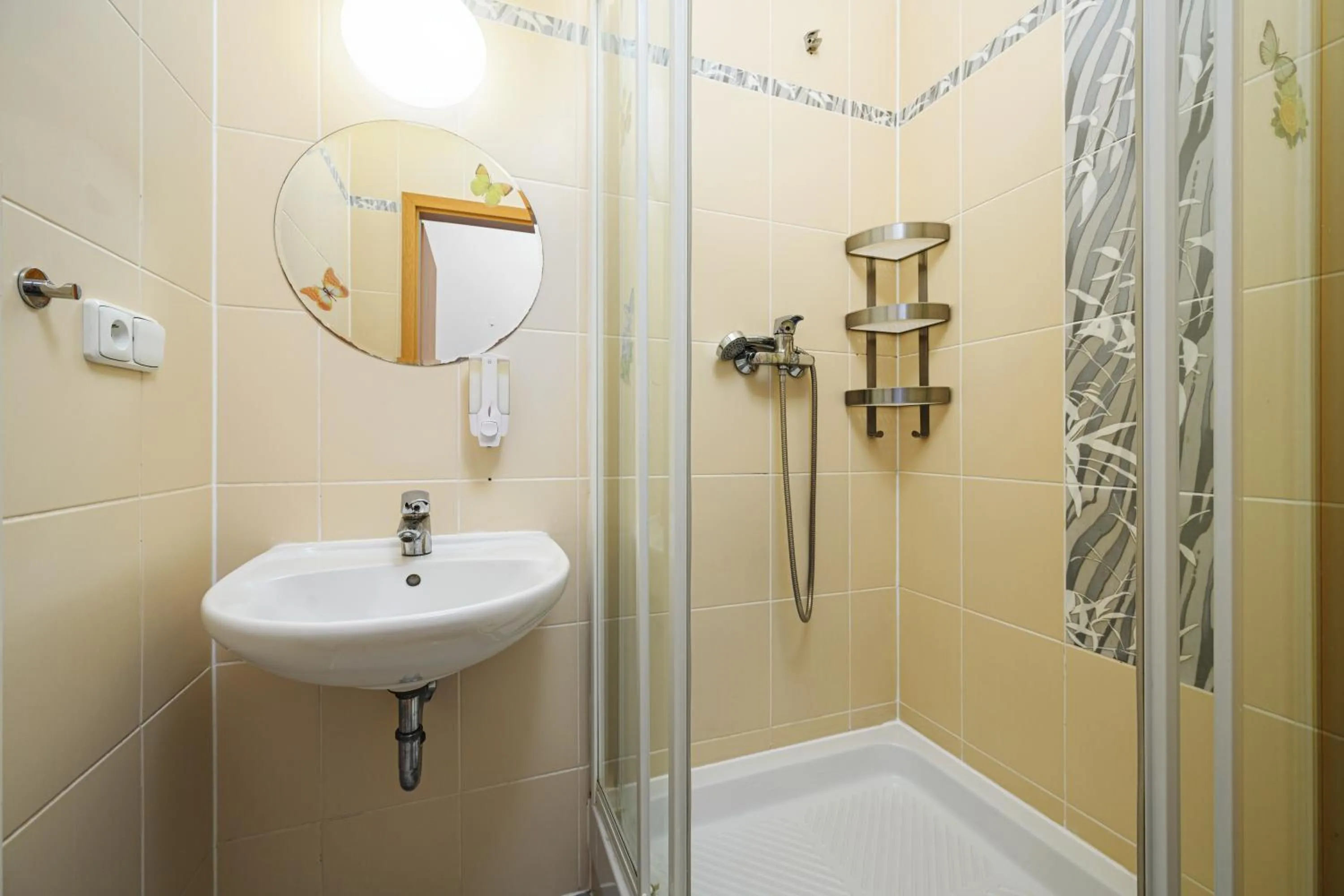 Shower in Wellness Rooms Central