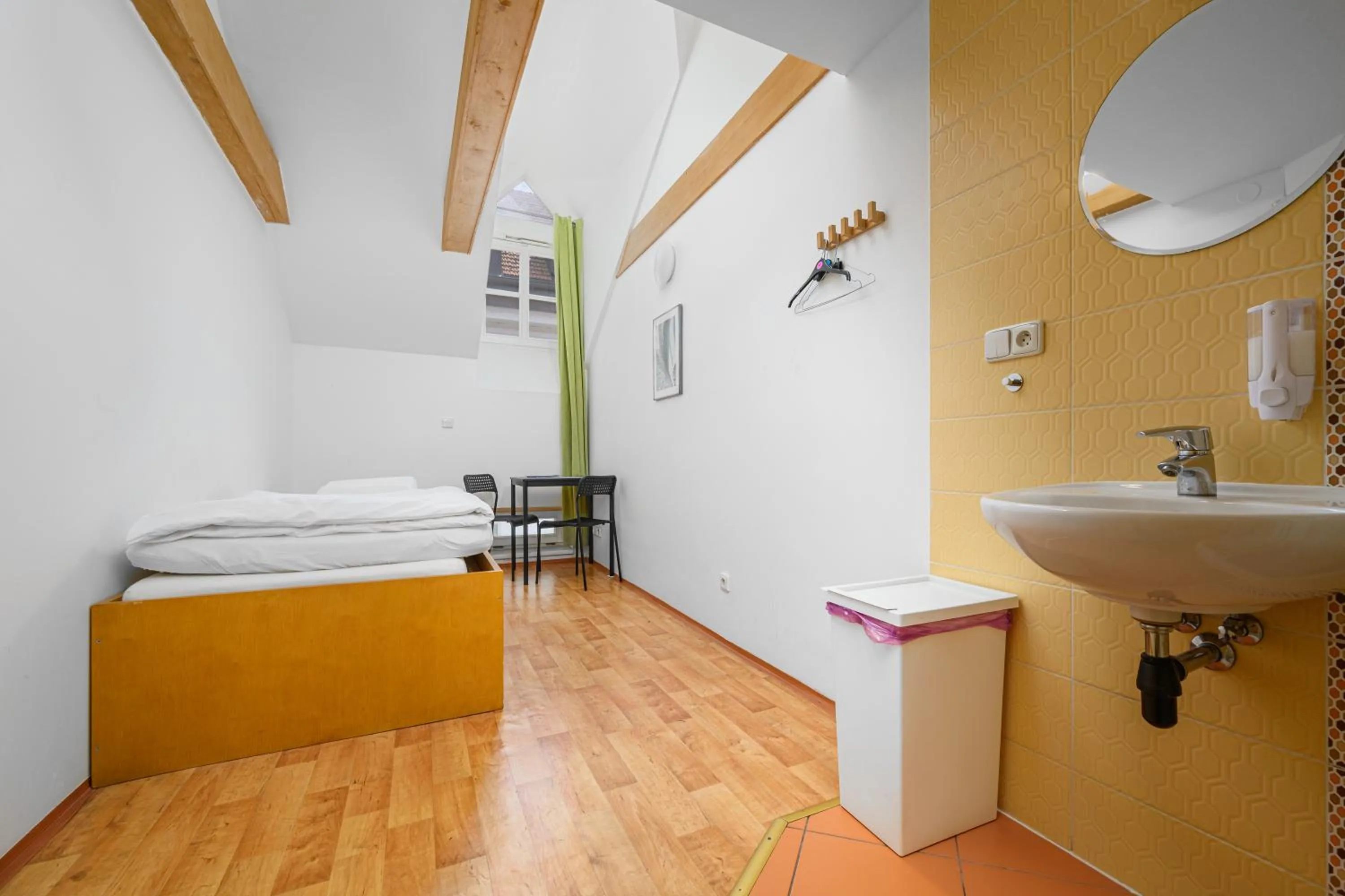 Bed in Wellness Rooms Central