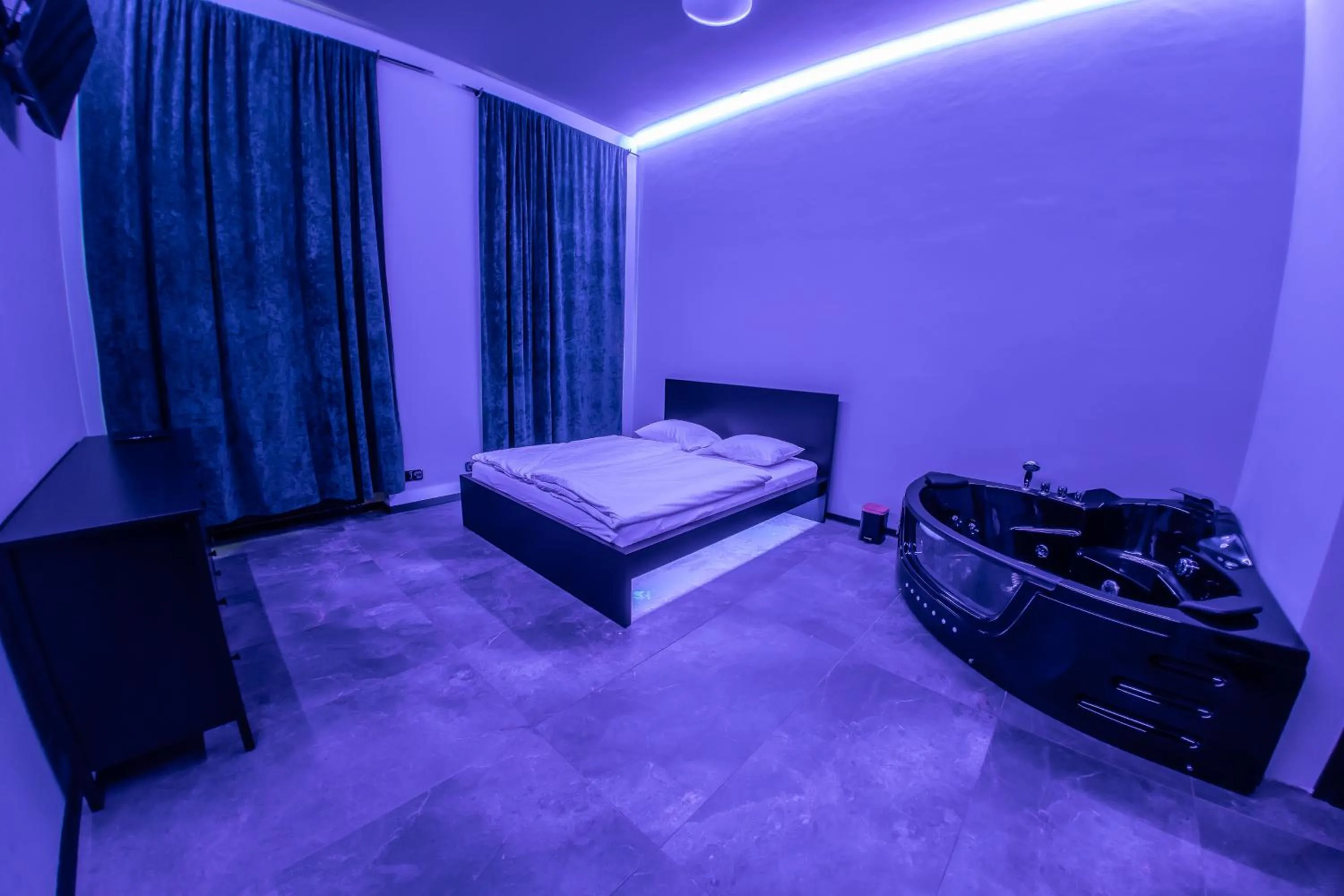 Bed in Wellness Rooms Central