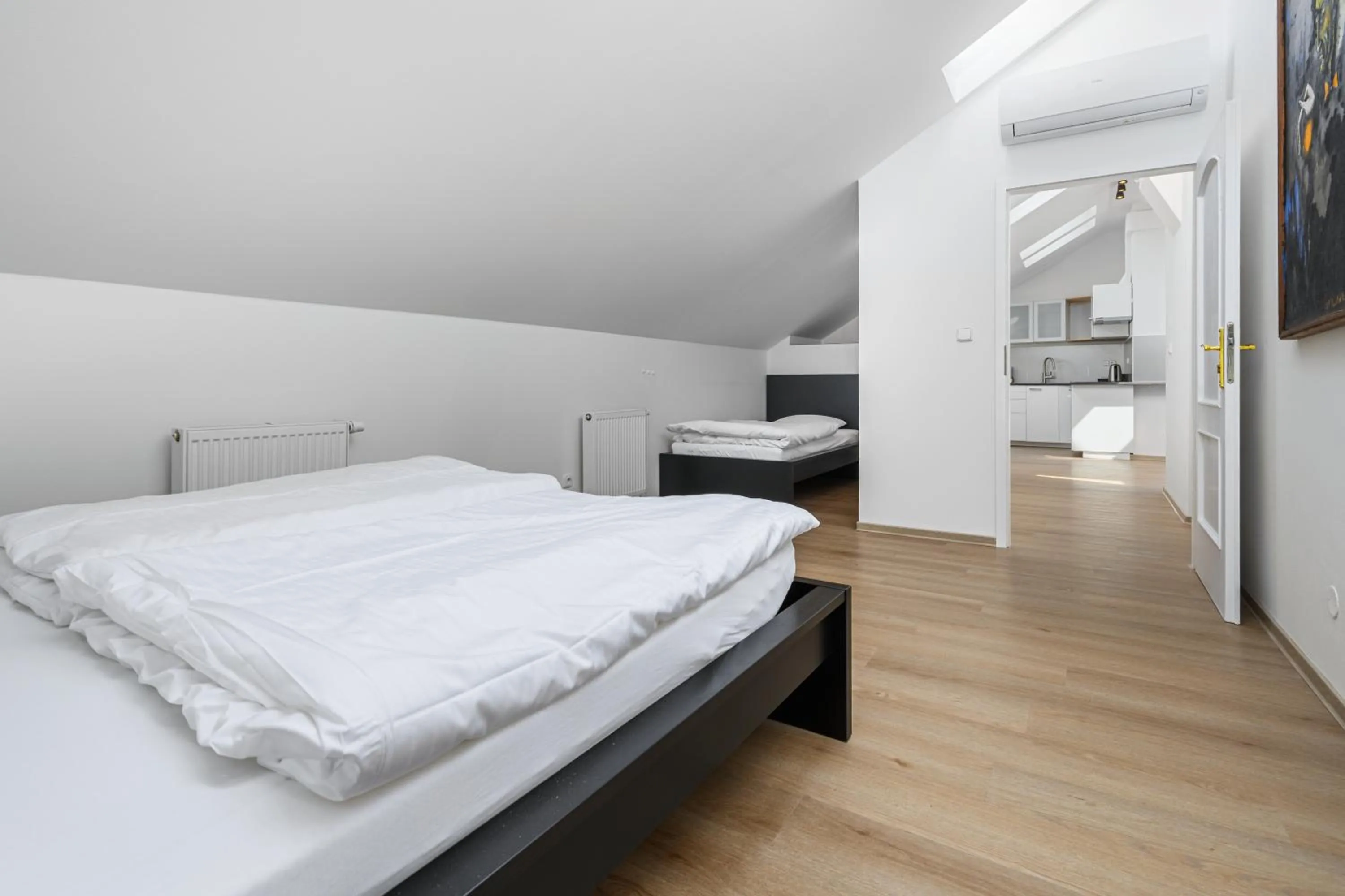 Bed in Wellness Rooms Central