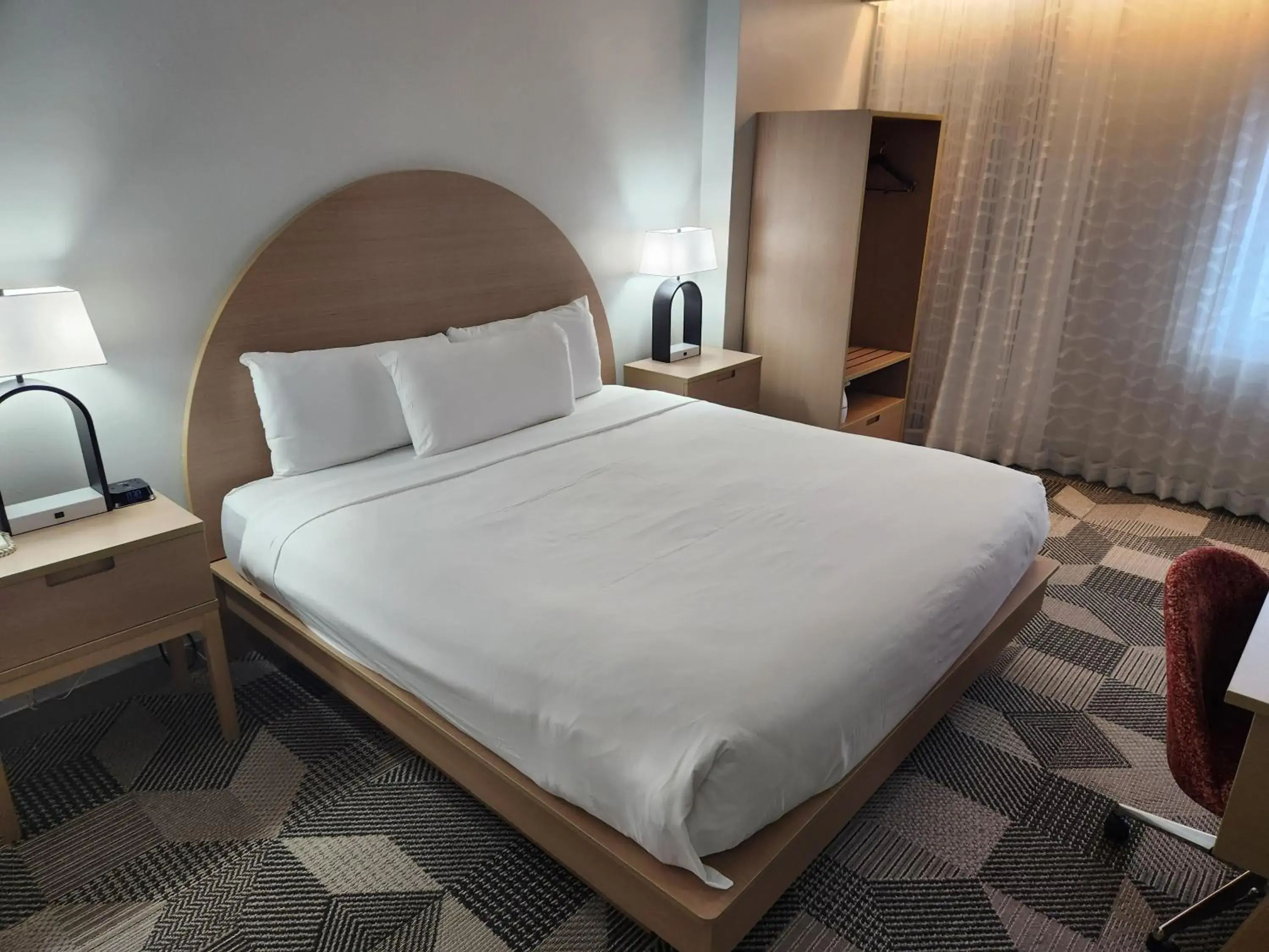 Bed in Miami International Airport Hotel Bed in Miami International Airport Hotel