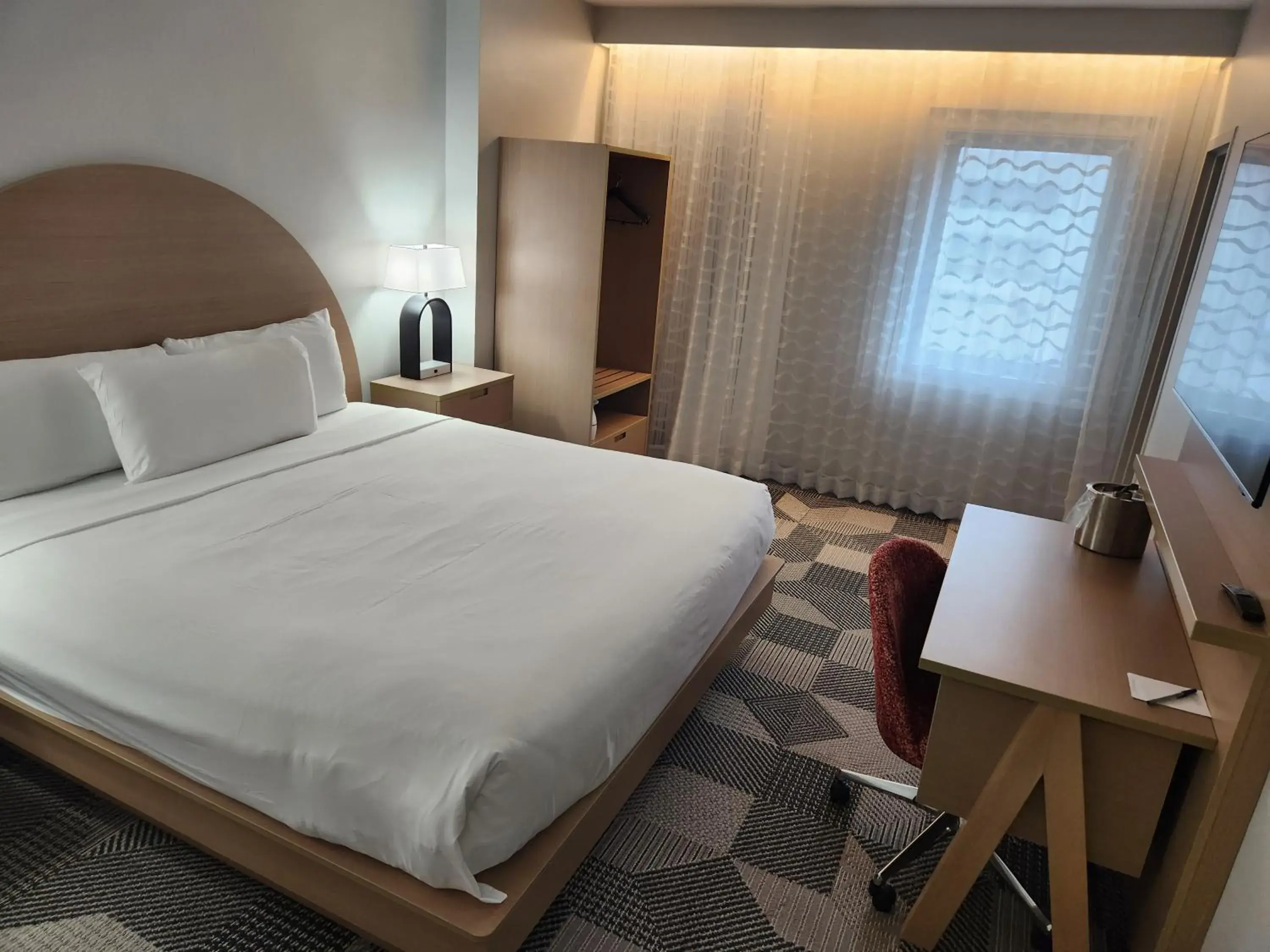 Bed in Miami International Airport Hotel Bed in Miami International Airport Hotel