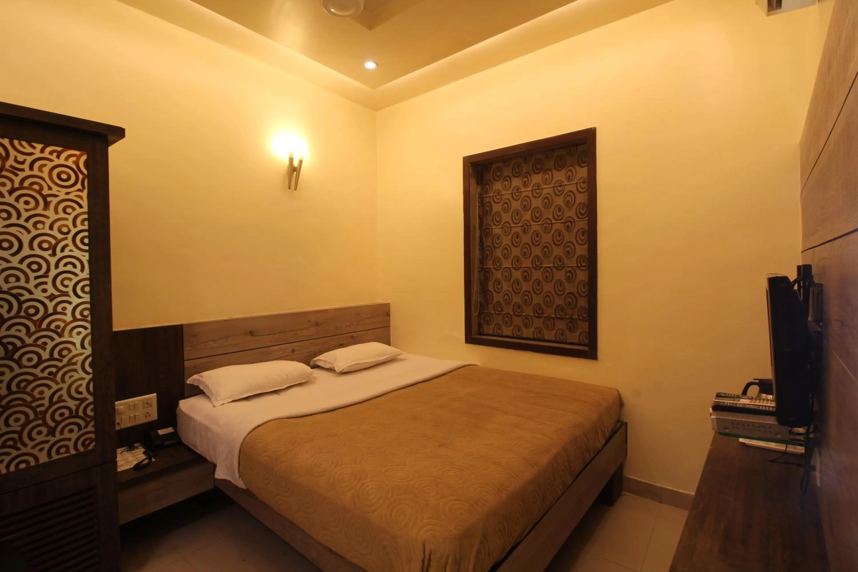 Bed in Hotel Shivkrupa