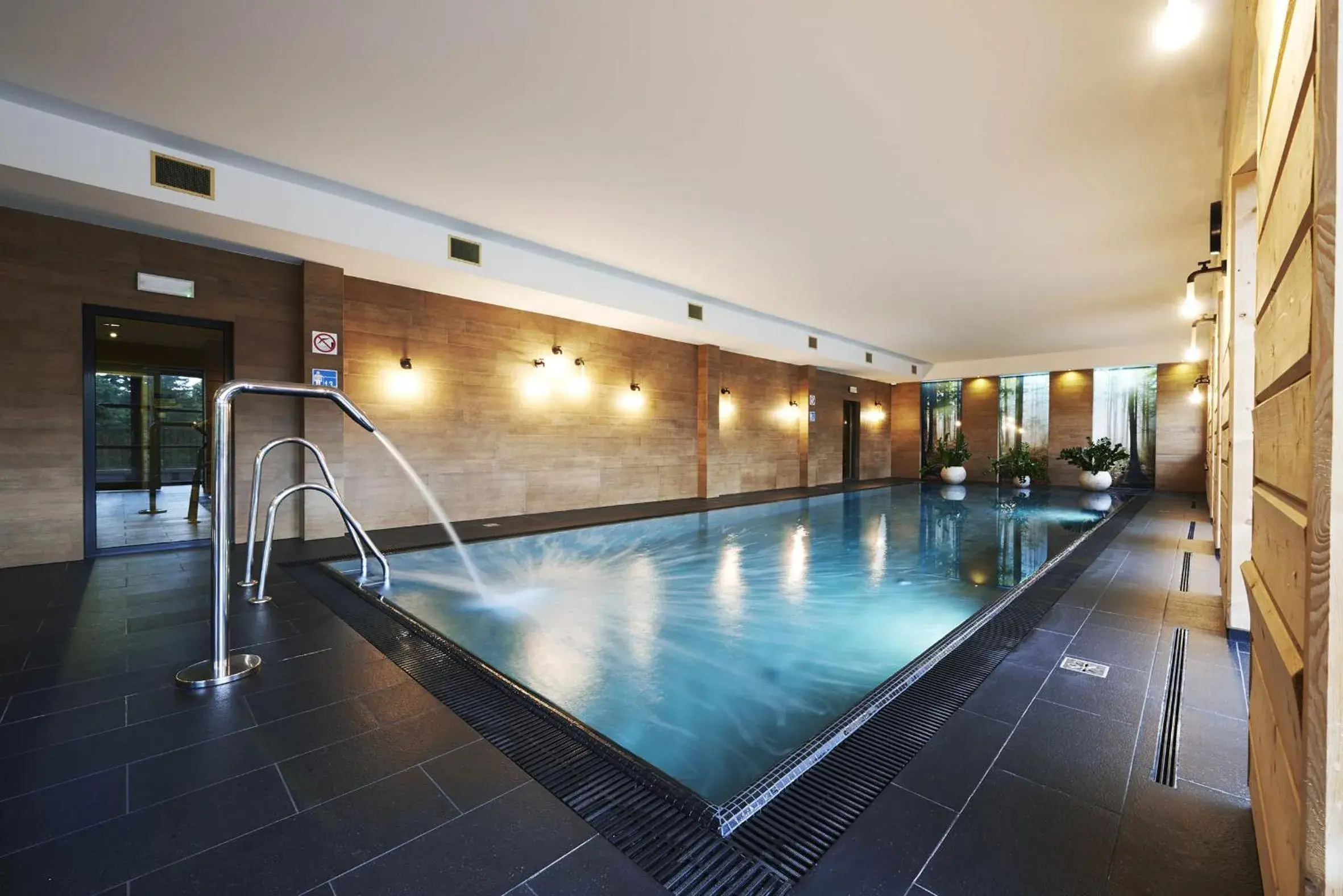 Swimming pool in Aparthotel Cristal Resort Szklarska Poręba by Zdrojowa Swimming pool in Aparthotel Cristal Resort Szklarska Poręba by Zdrojowa