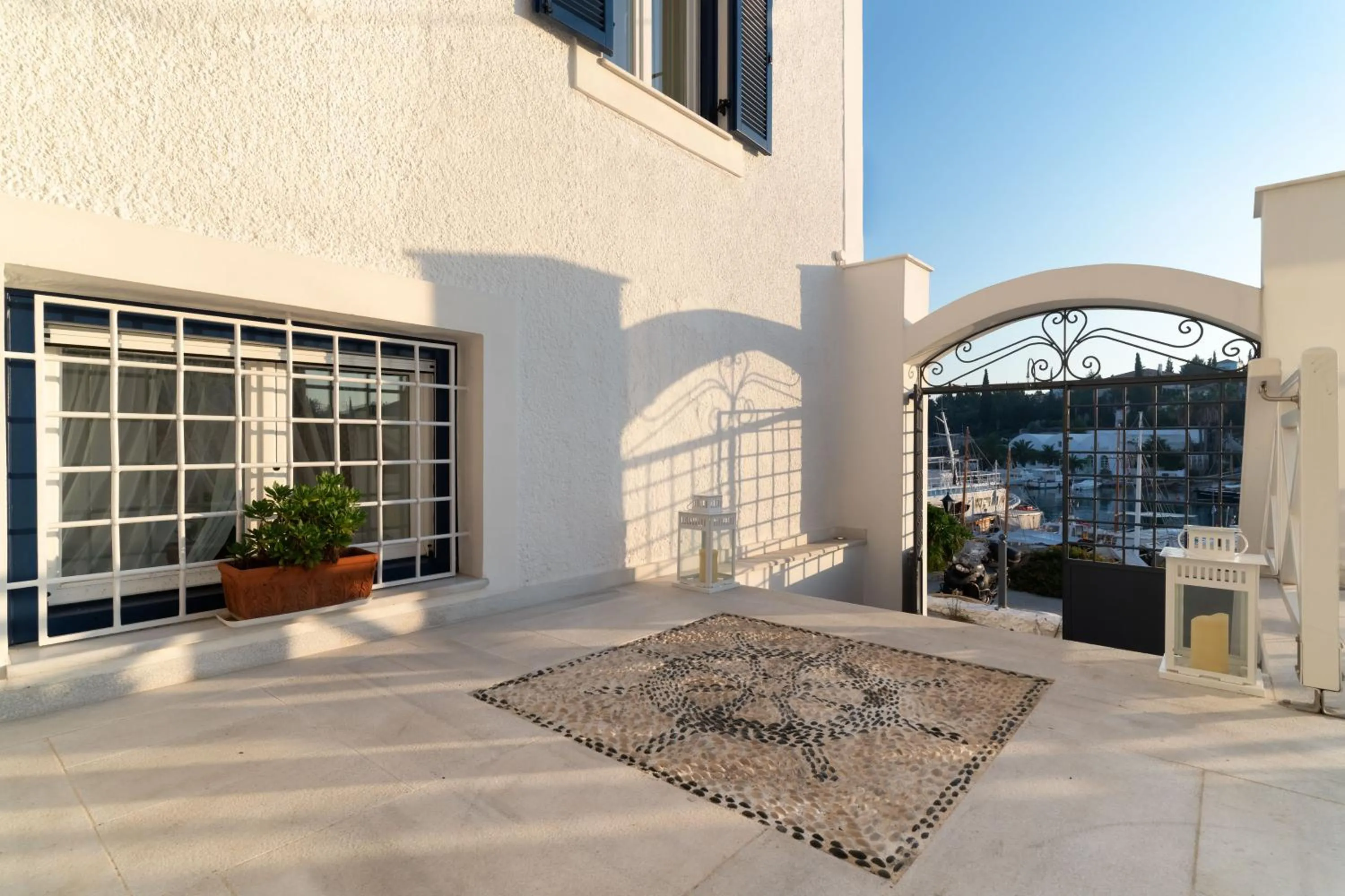 Facade/entrance in Porto Vecchio Luxury Suites