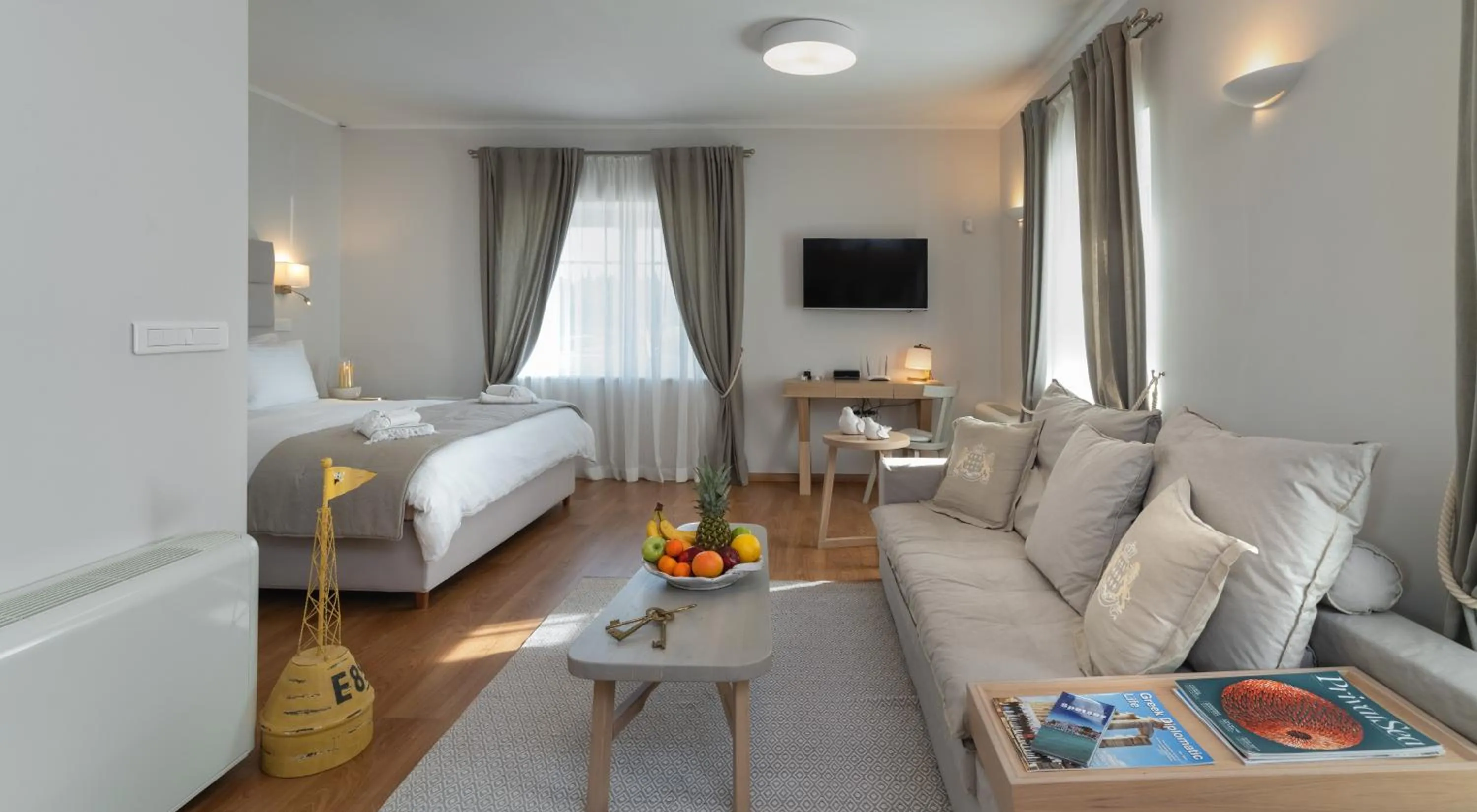 TV and multimedia, Bed in Porto Vecchio Luxury Suites
