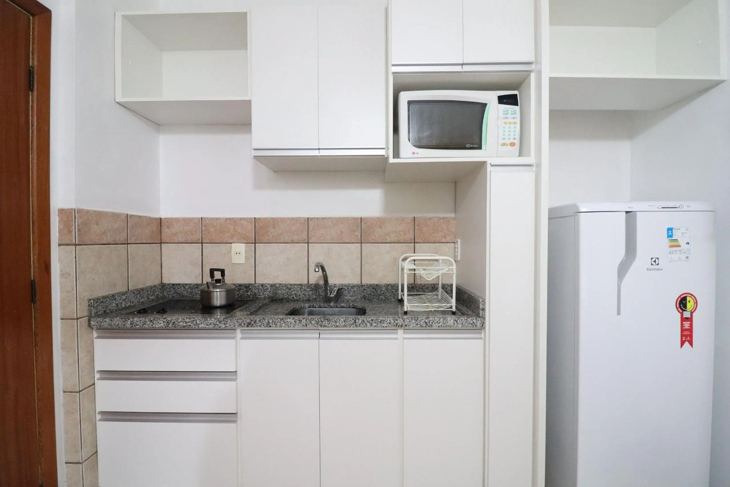 Apartamento para 4 pessoas e wi-fi - HB09F