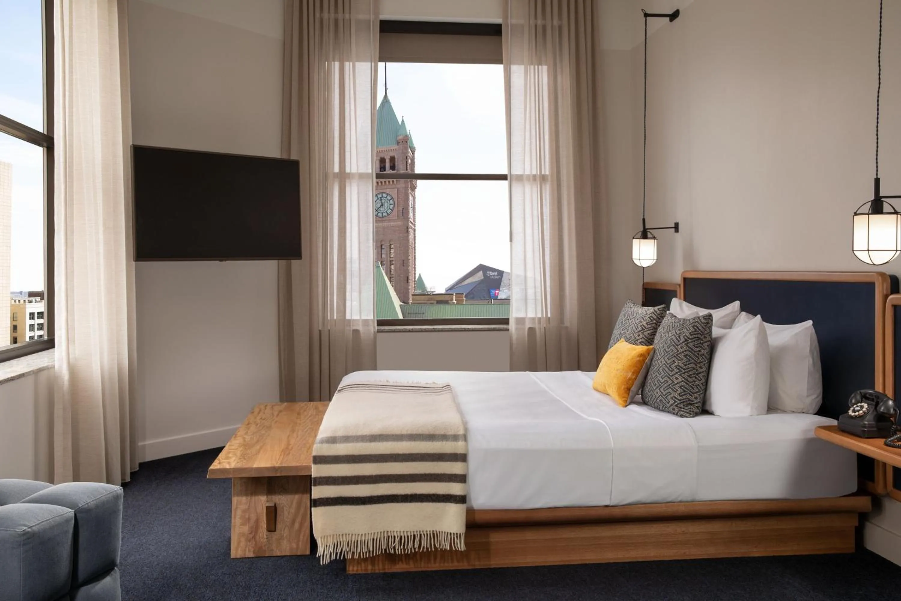 Bedroom, Bed in Emery Hotel, Autograph Collection