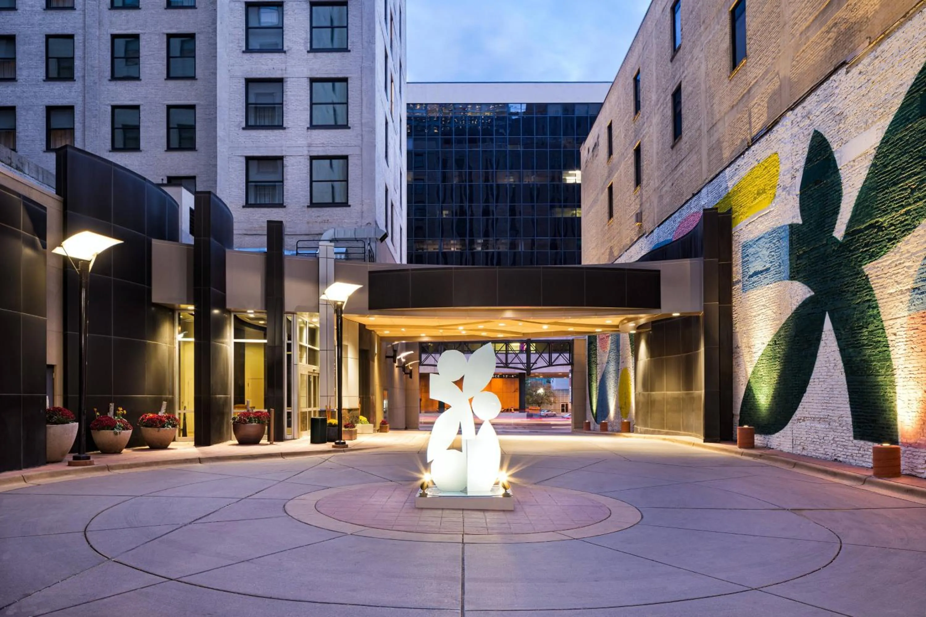 Property building in Emery Hotel, Autograph Collection