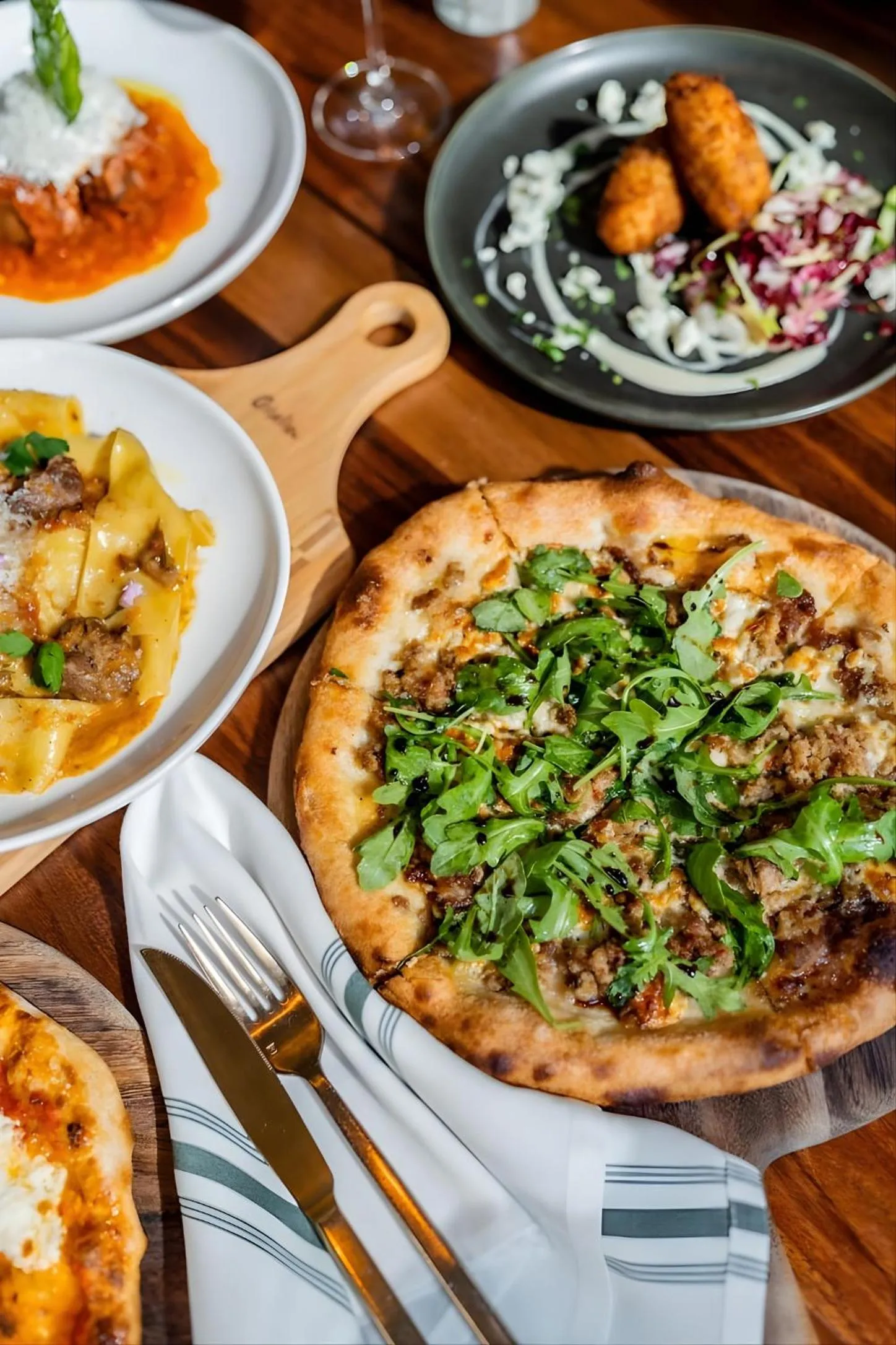 Restaurant/places to eat in Emery Hotel, Autograph Collection