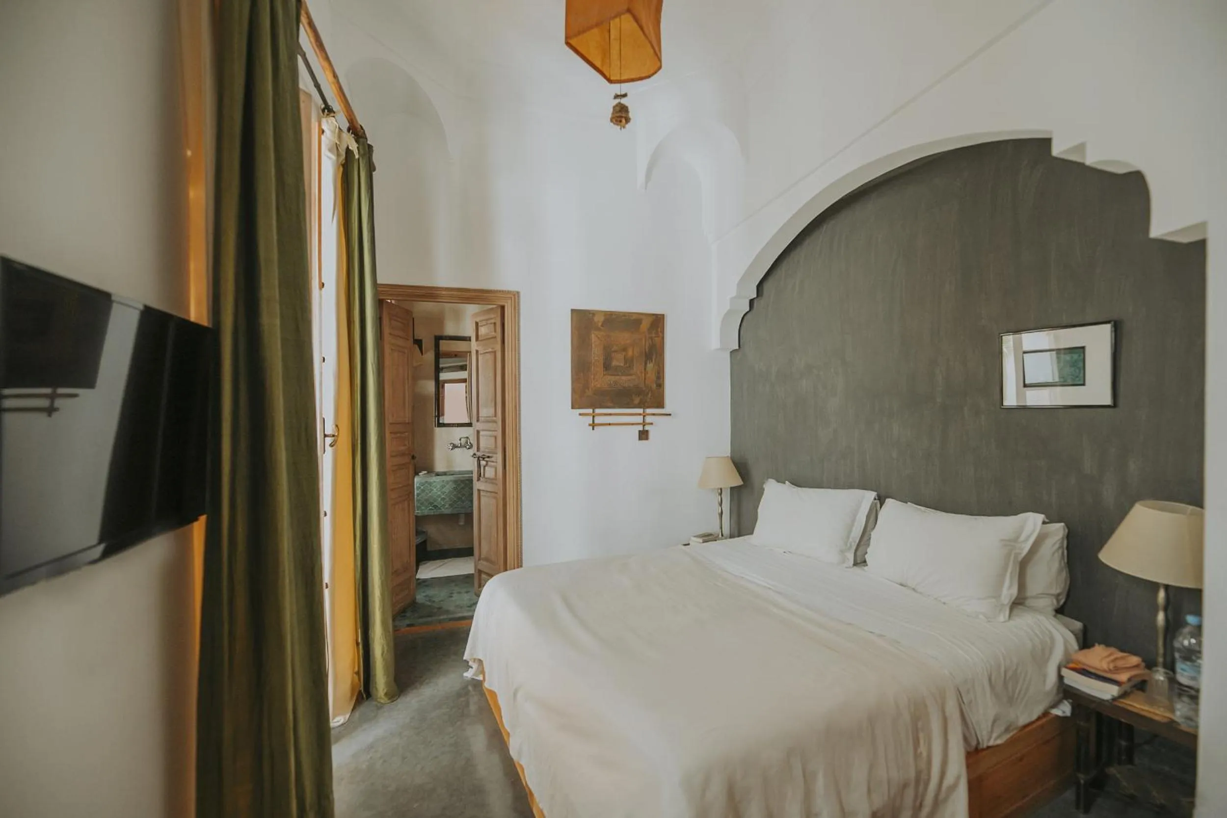 Photo of the whole room, Bed in Dar Zelda