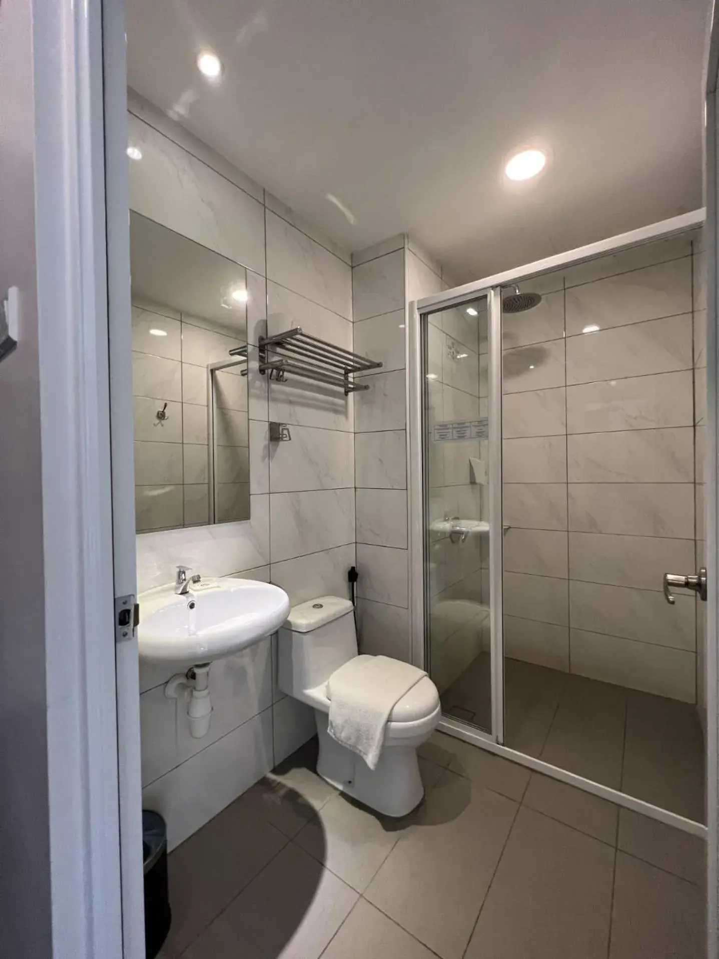 Bathroom in ZONE Hotels, Telok Panglima Garang