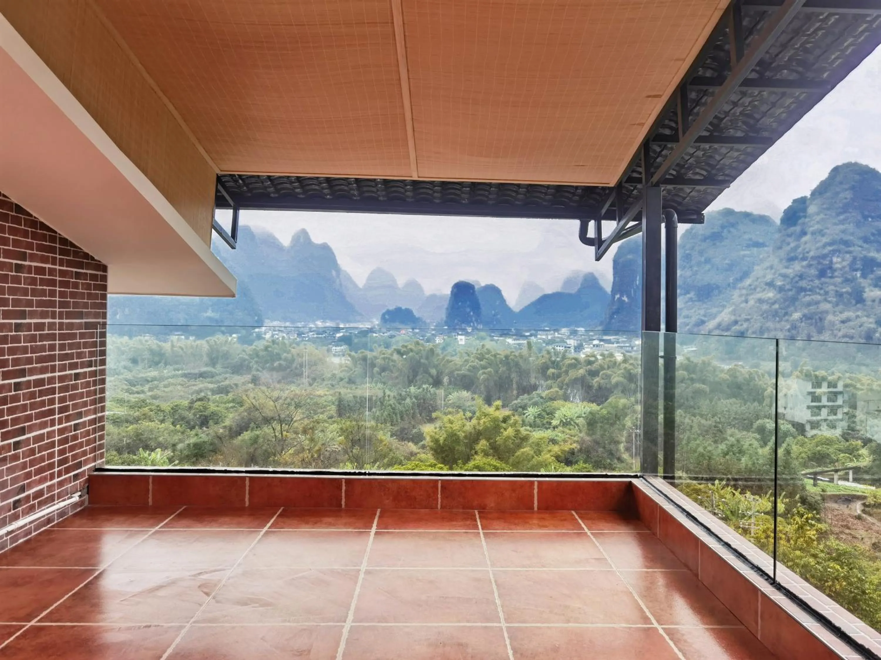 Balcony/Terrace in Riverside Retreat Hotel