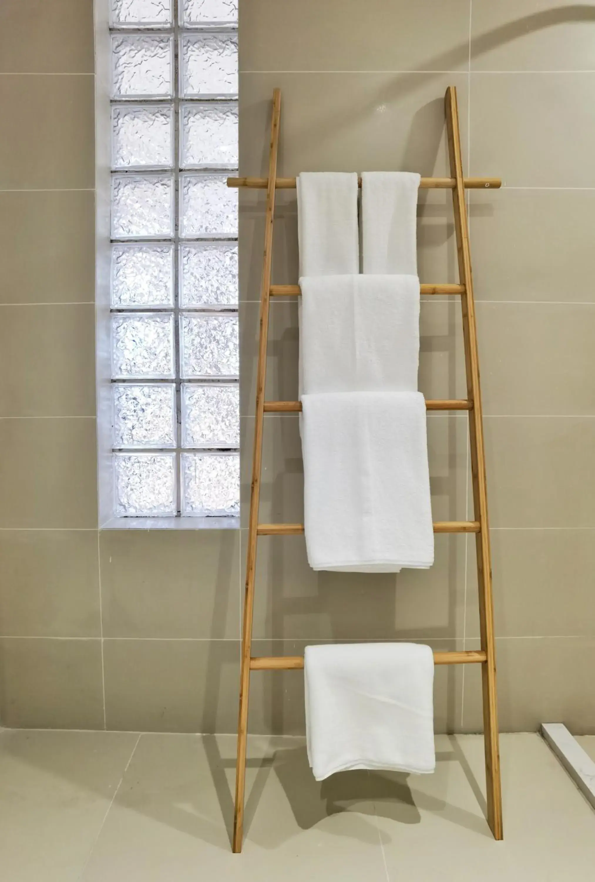 Bathroom in Riverside Retreat Hotel Bathroom in Riverside Retreat Hotel