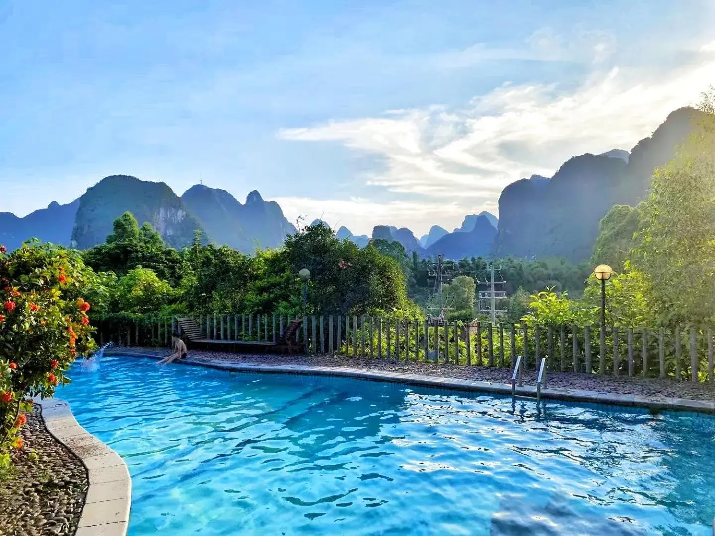 Swimming pool in Riverside Retreat Hotel Swimming pool in Riverside Retreat Hotel