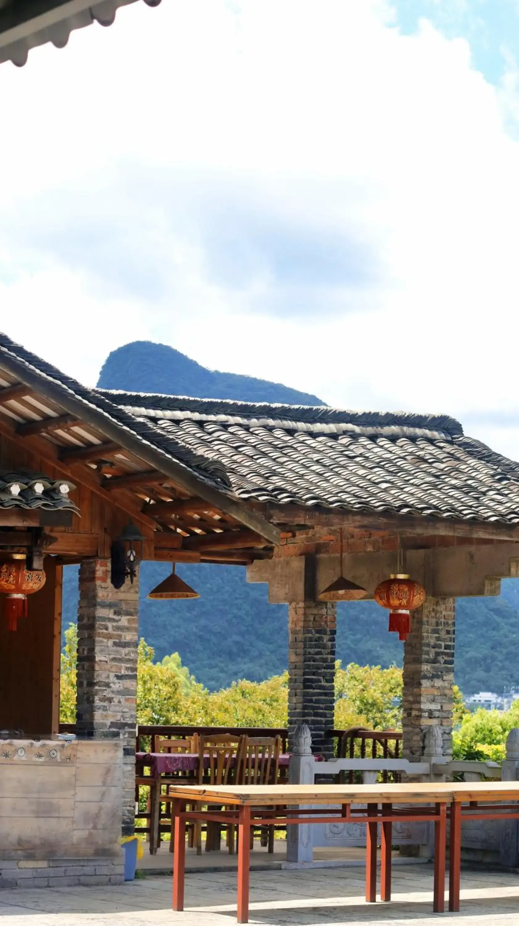 Property building in Riverside Retreat Hotel Property building in Riverside Retreat Hotel