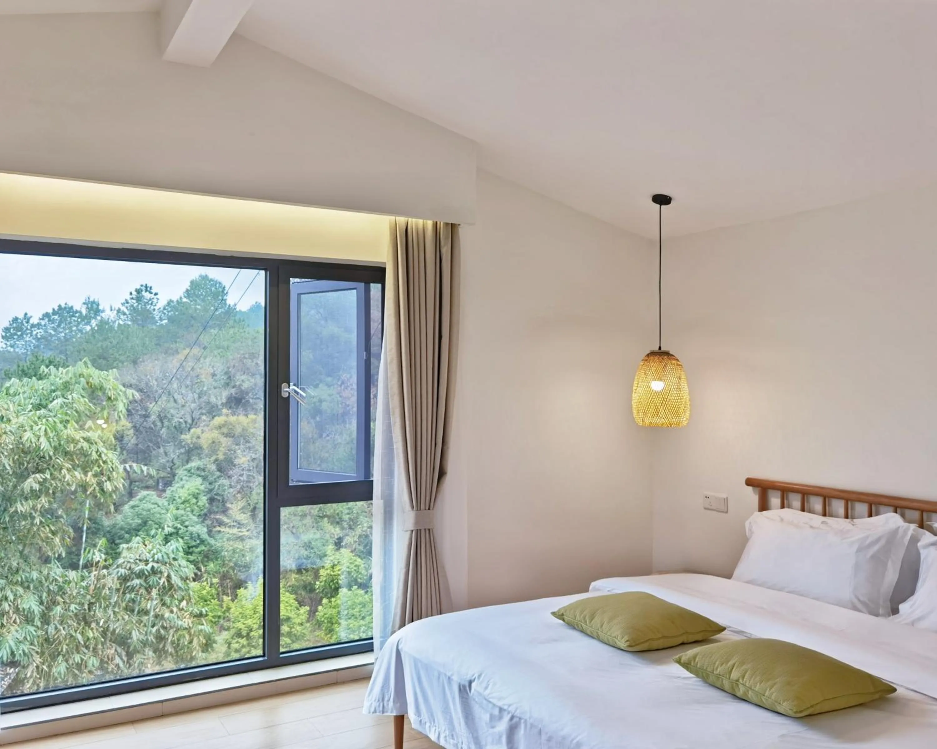 Bed in Riverside Retreat Hotel