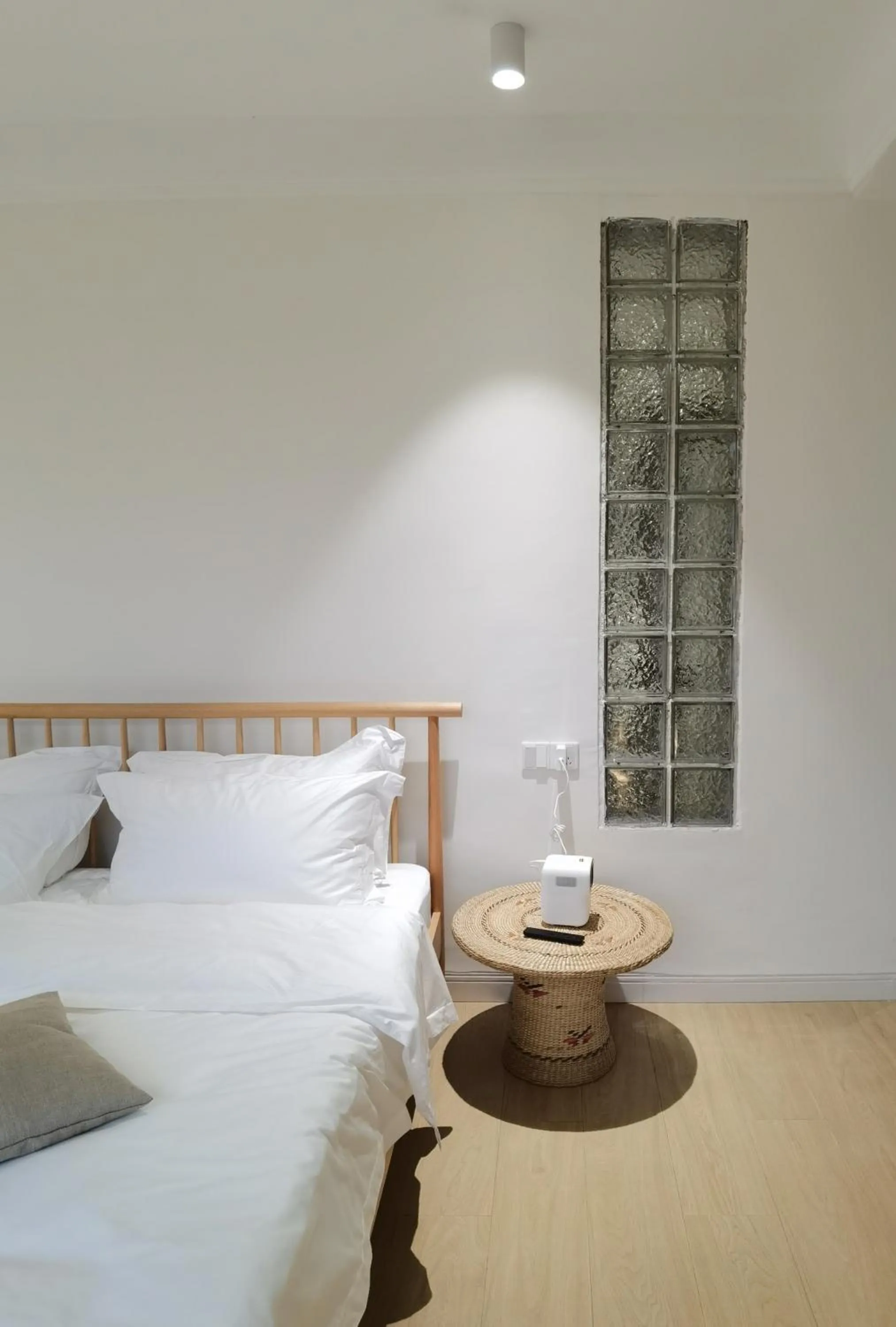 Bed in Riverside Retreat Hotel