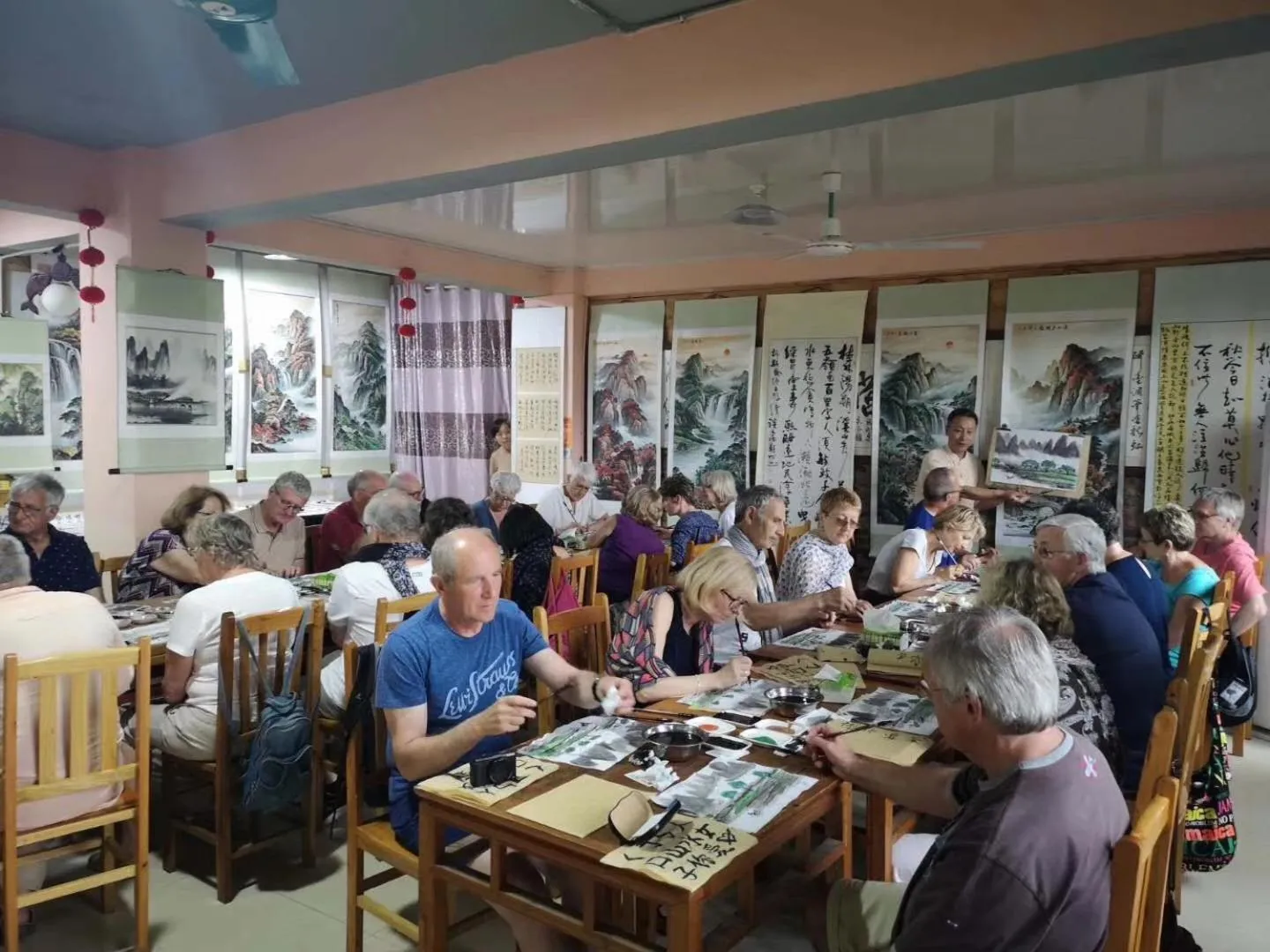 Restaurant/places to eat in Riverside Retreat Hotel