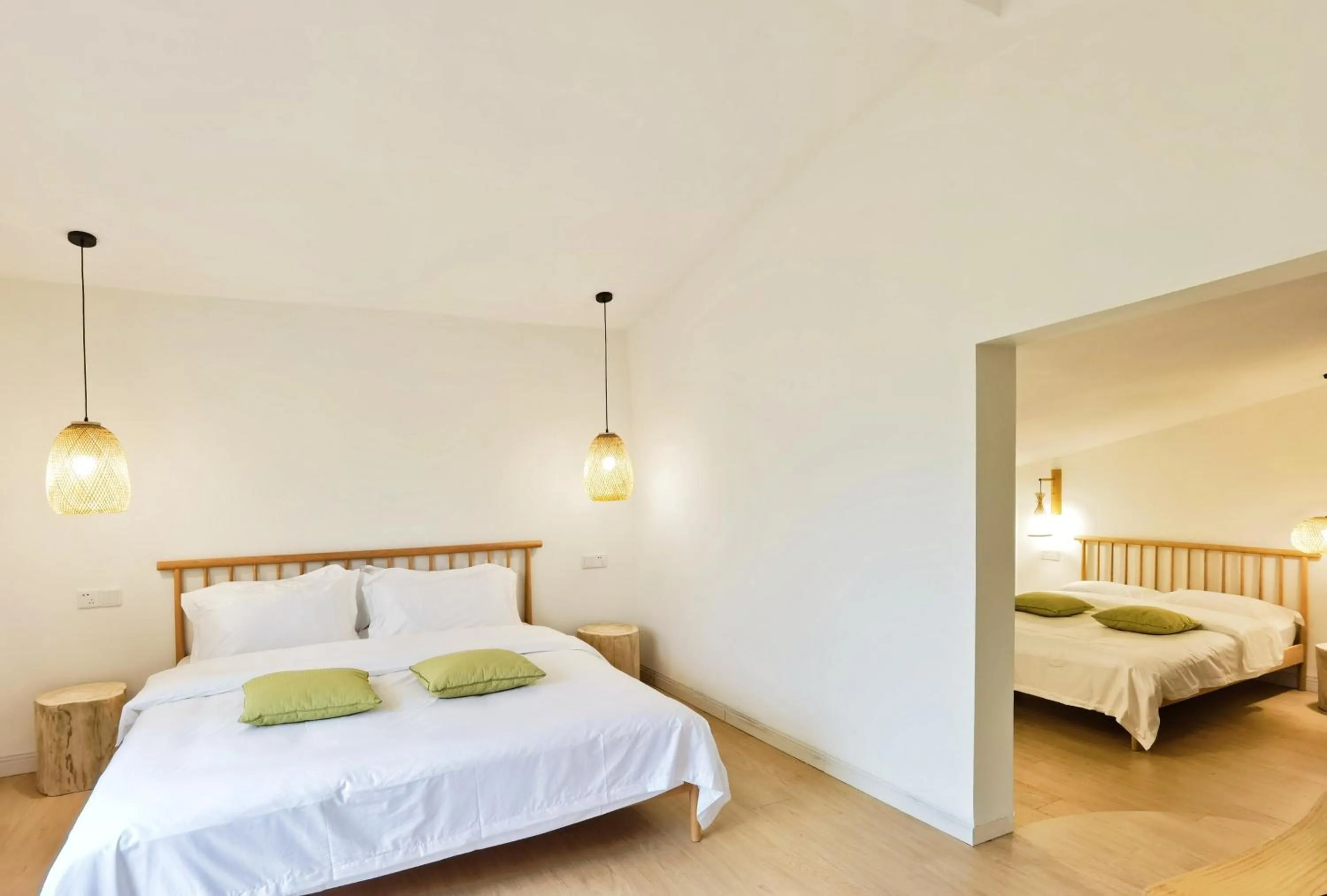 Bed in Riverside Retreat Hotel