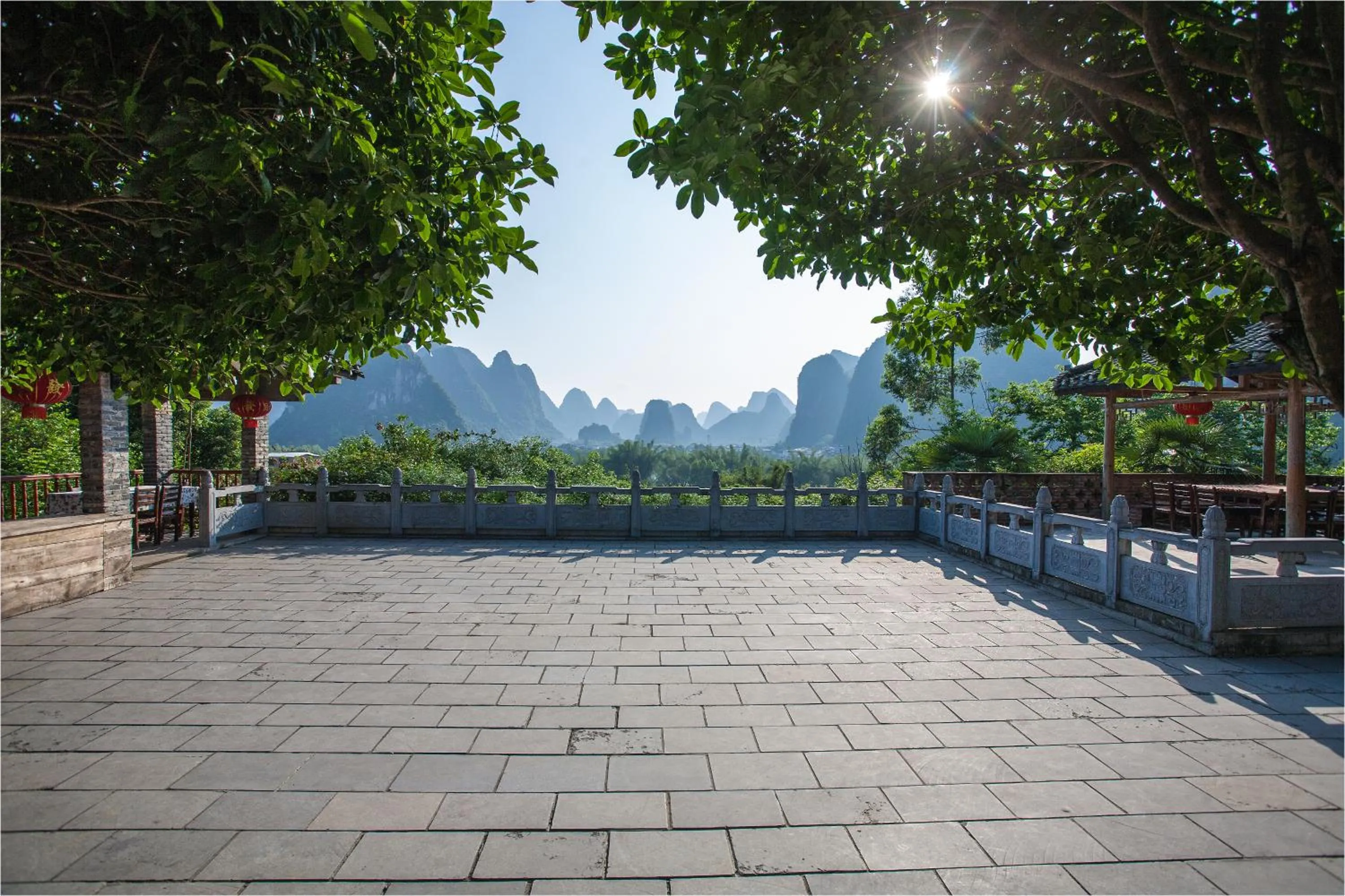 Balcony/Terrace in Riverside Retreat Hotel