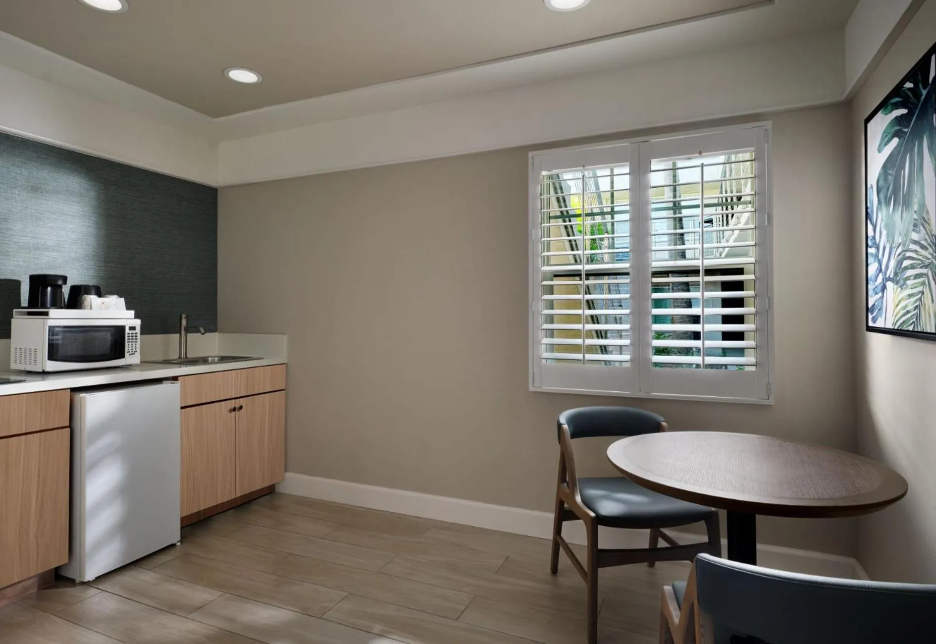 Kitchen or kitchenette in Diamond Head Inn
