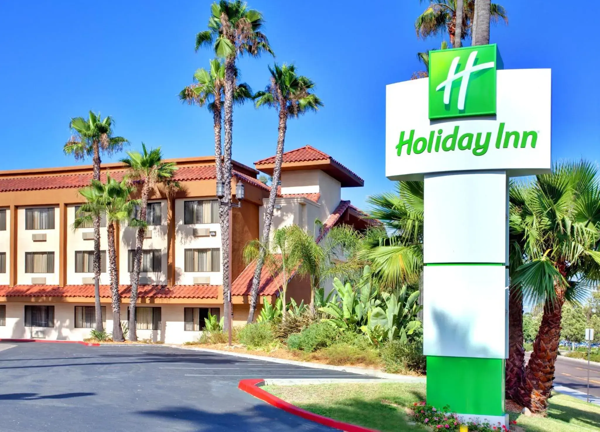 Property building in Holiday Inn Express La Mesa Near SDSU by IHG Property building in Holiday Inn Express La Mesa Near SDSU by IHG