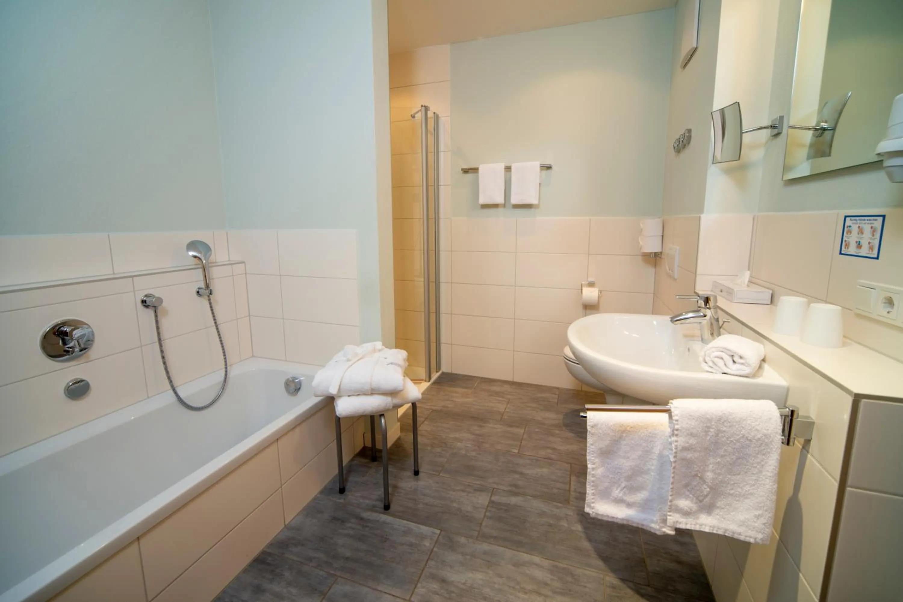 Shower in Seehotel und Appartements Schnöller