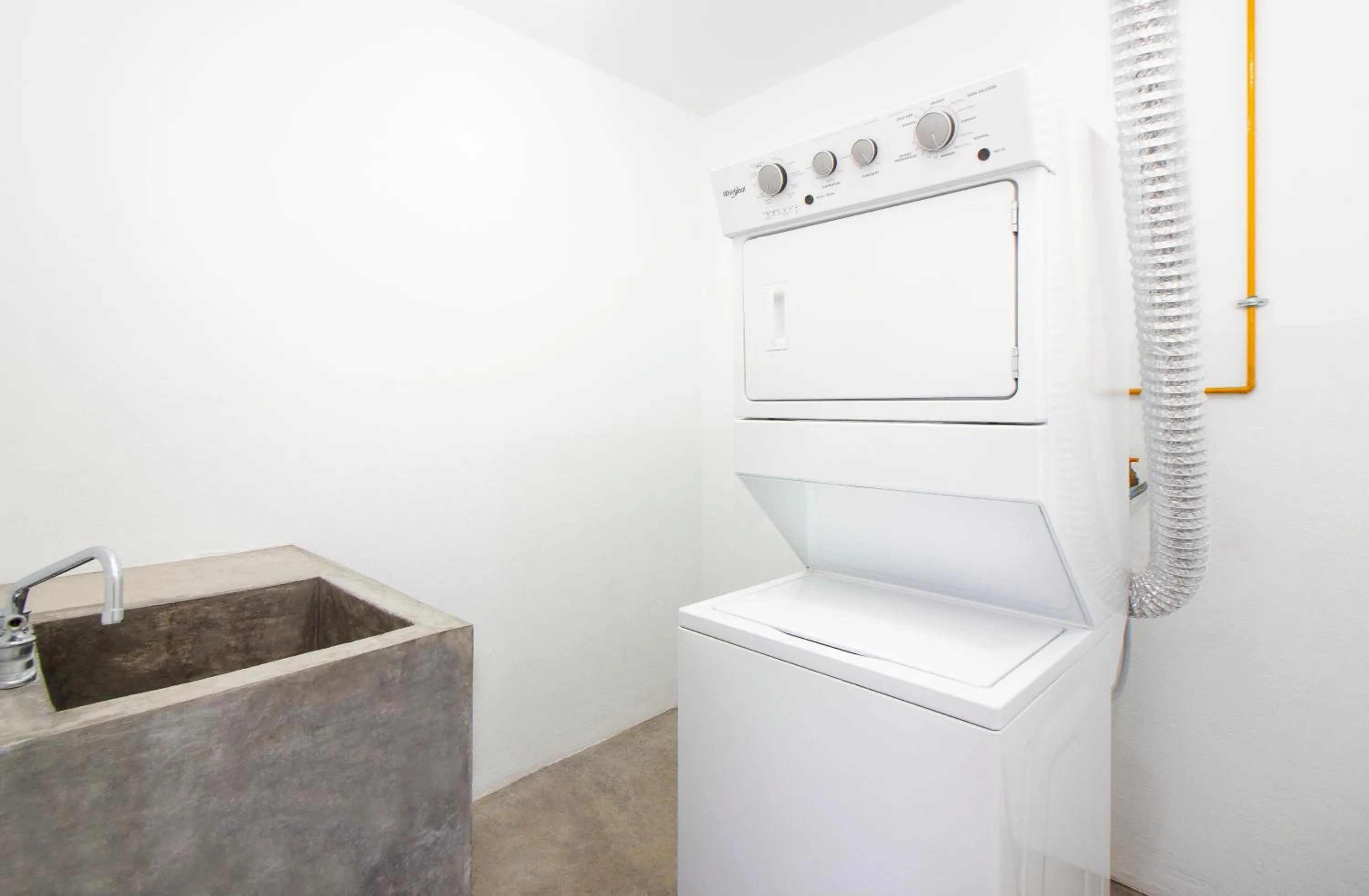 Area and facilities in CASA MX alameda