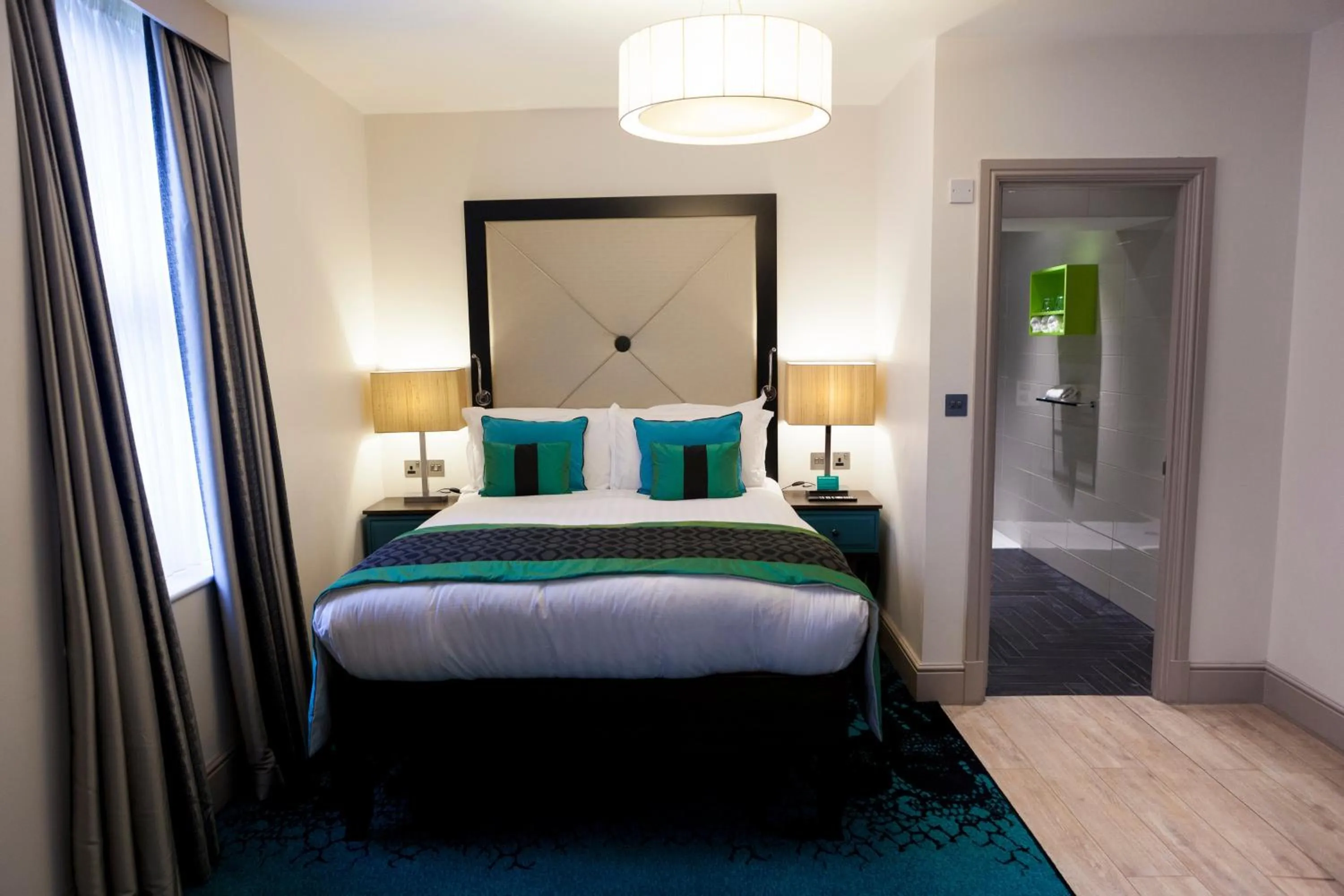 Photo of the whole room, Bed in Hotel Indigo London - Kensington by IHG